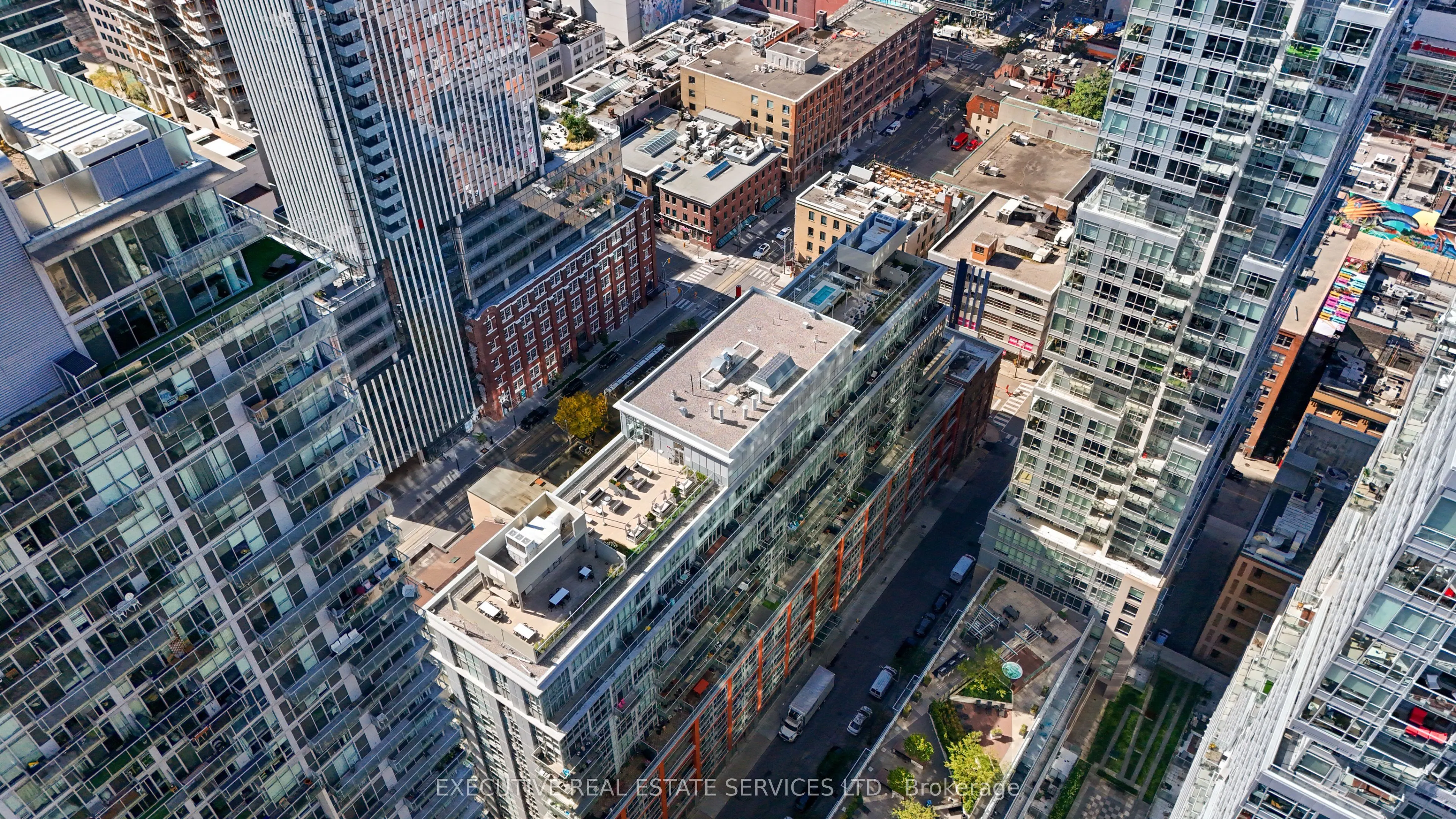 21 Nelson Street, #324
