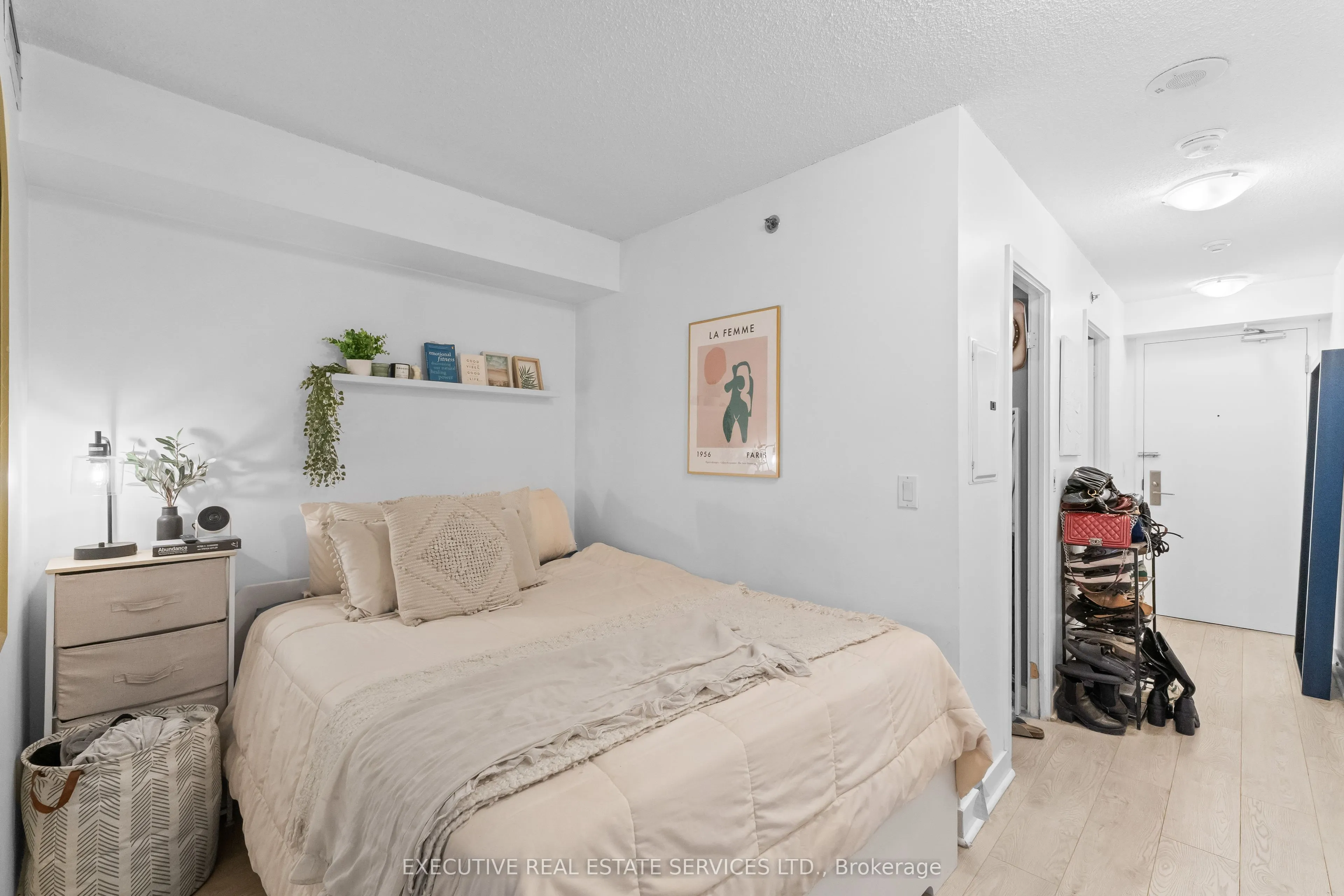 21 Nelson Street, #324