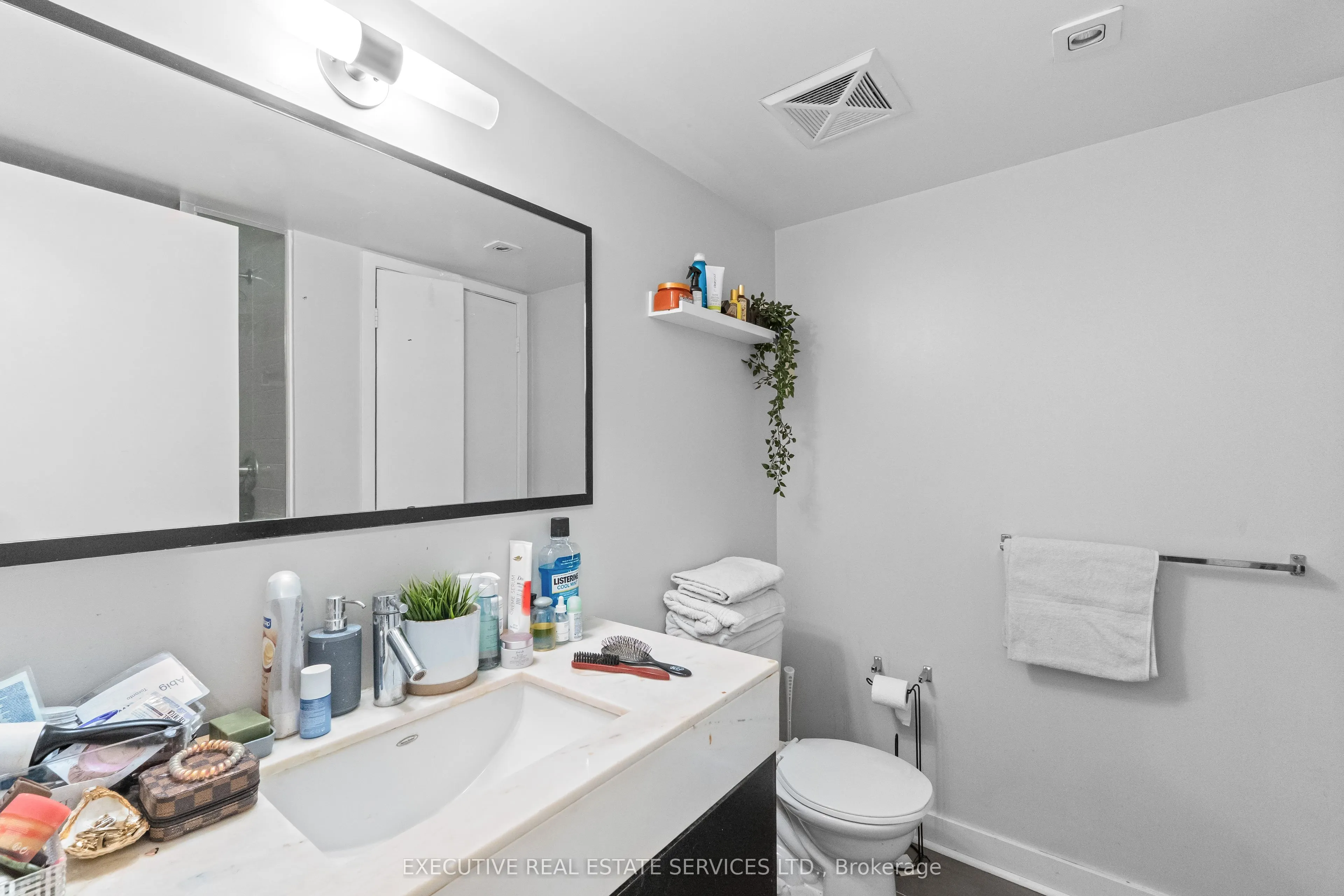 21 Nelson Street, #324
