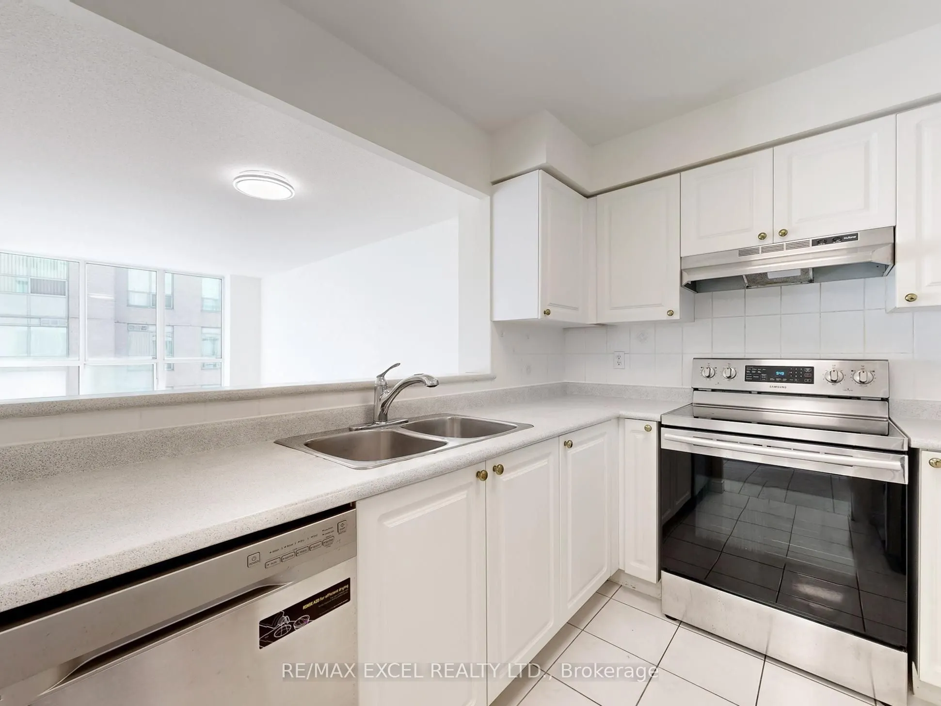29 Pemberton Avenue, #707
