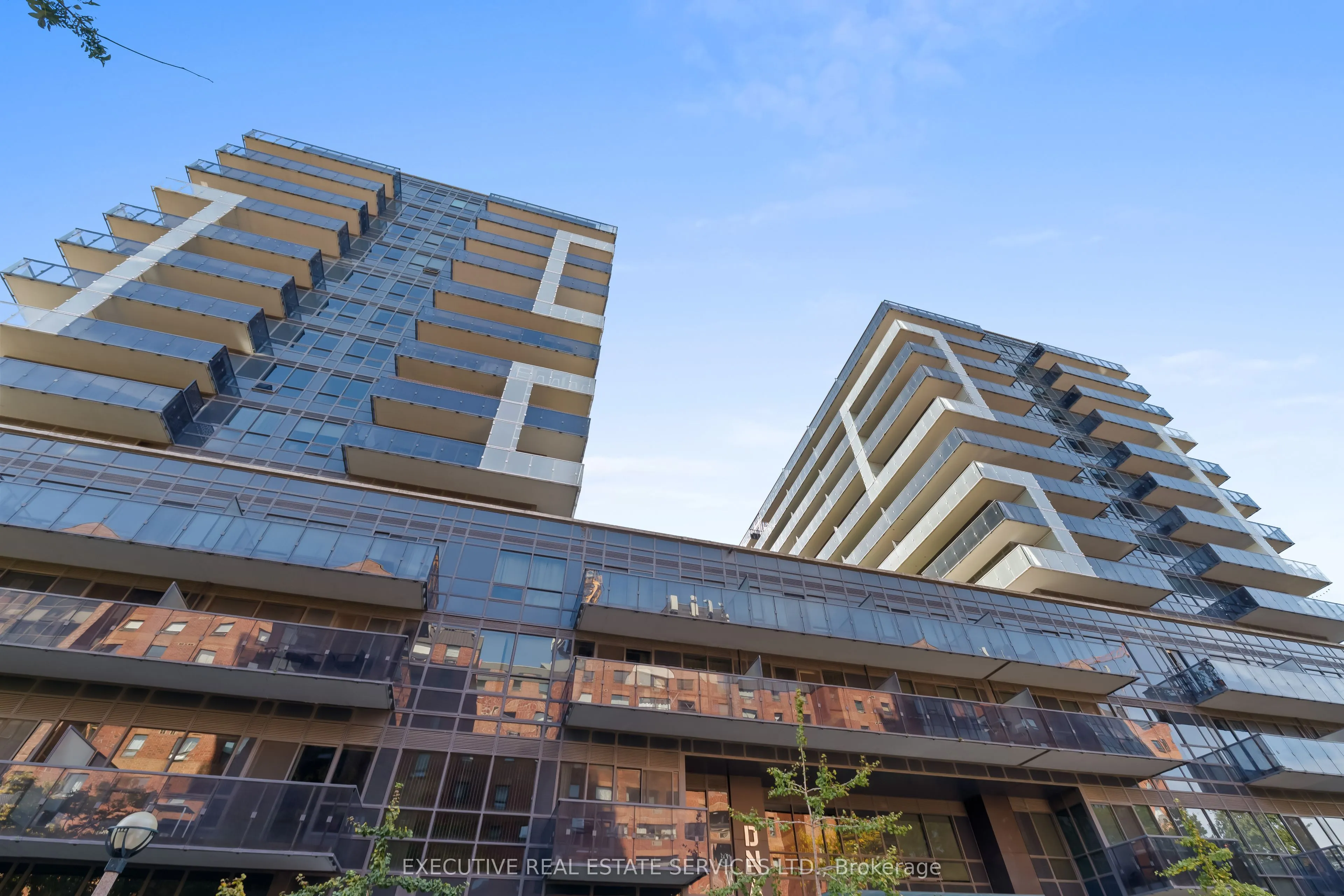 1030 King Street W, #721