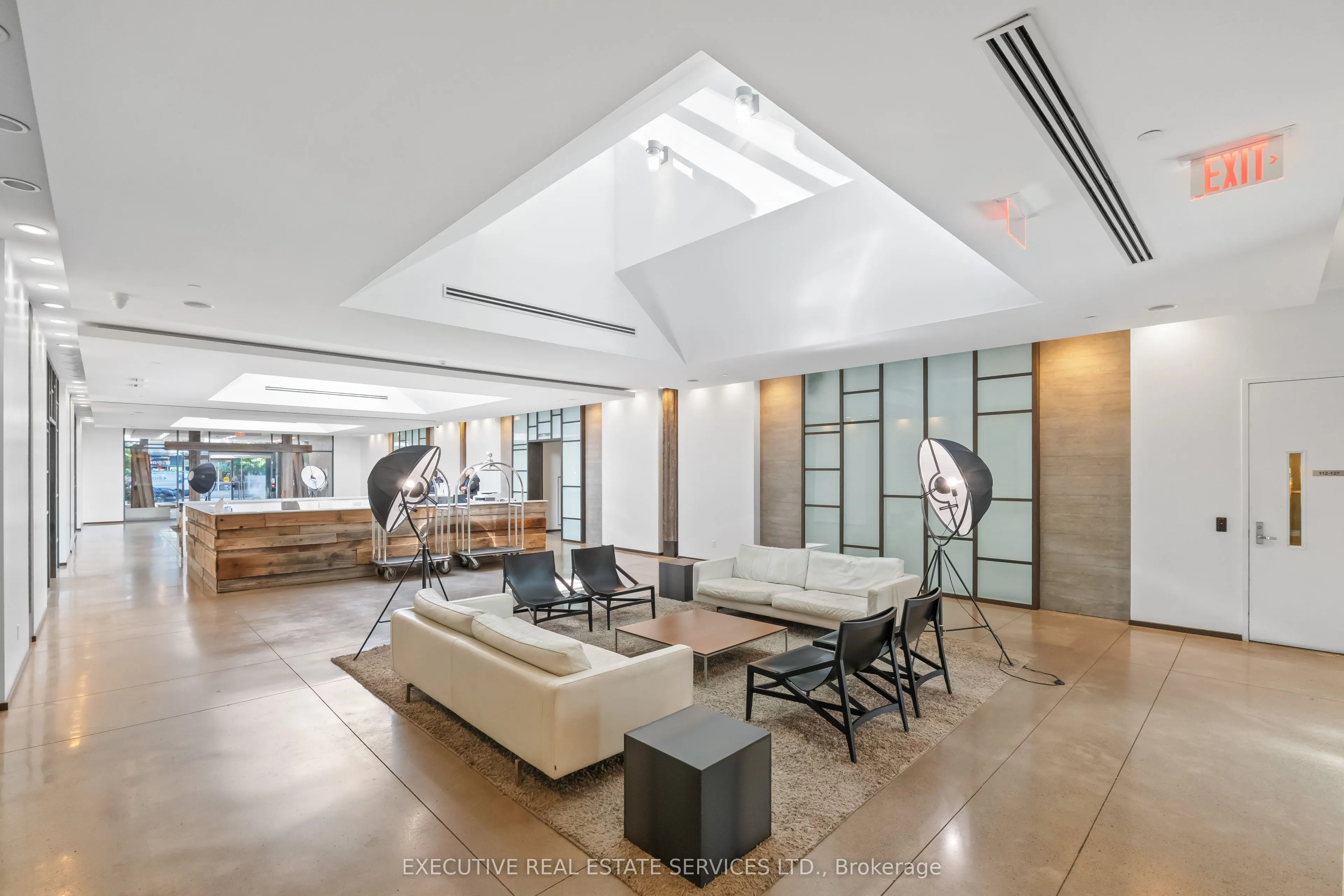 1030 King Street W, #721