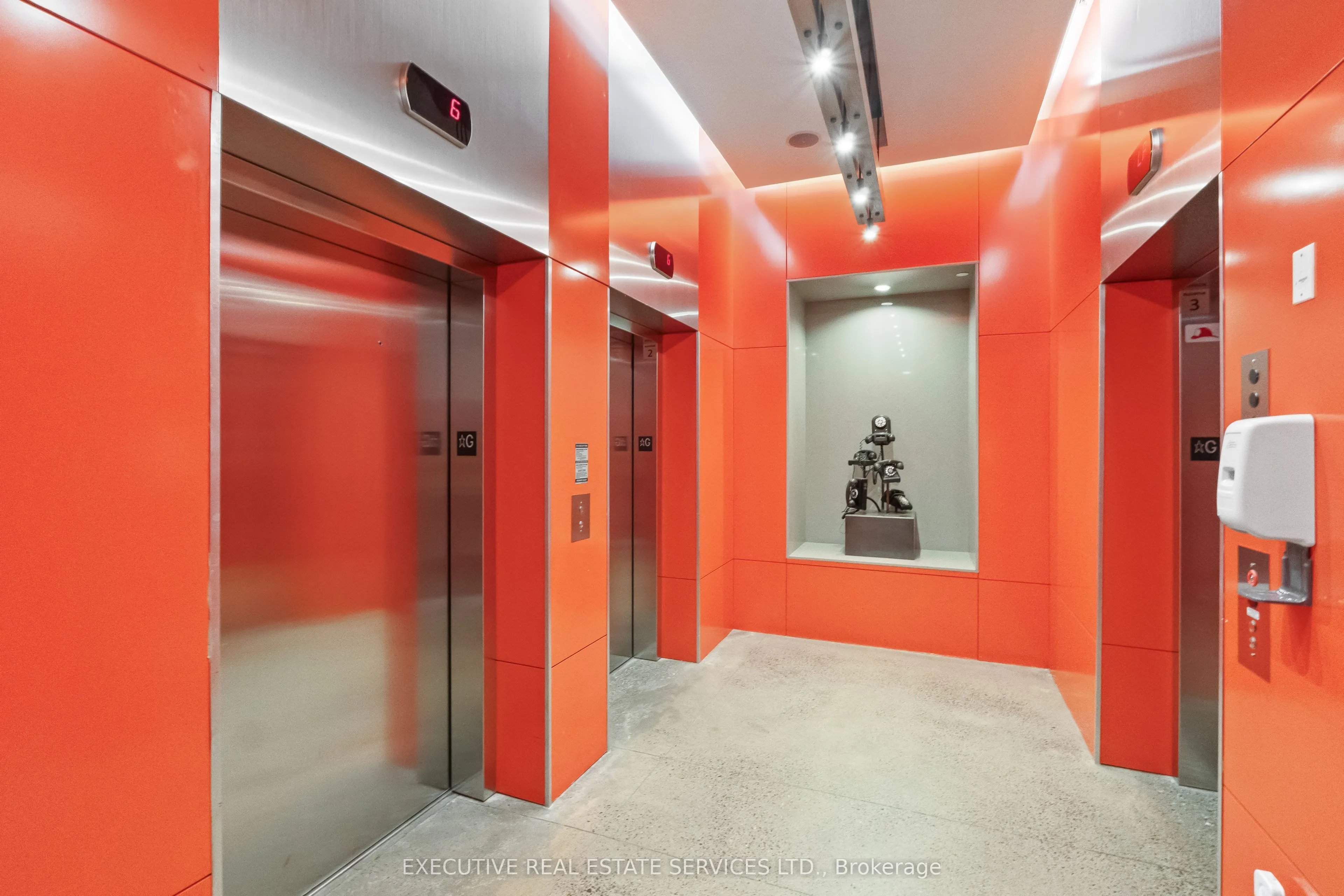 1030 King Street W, #721