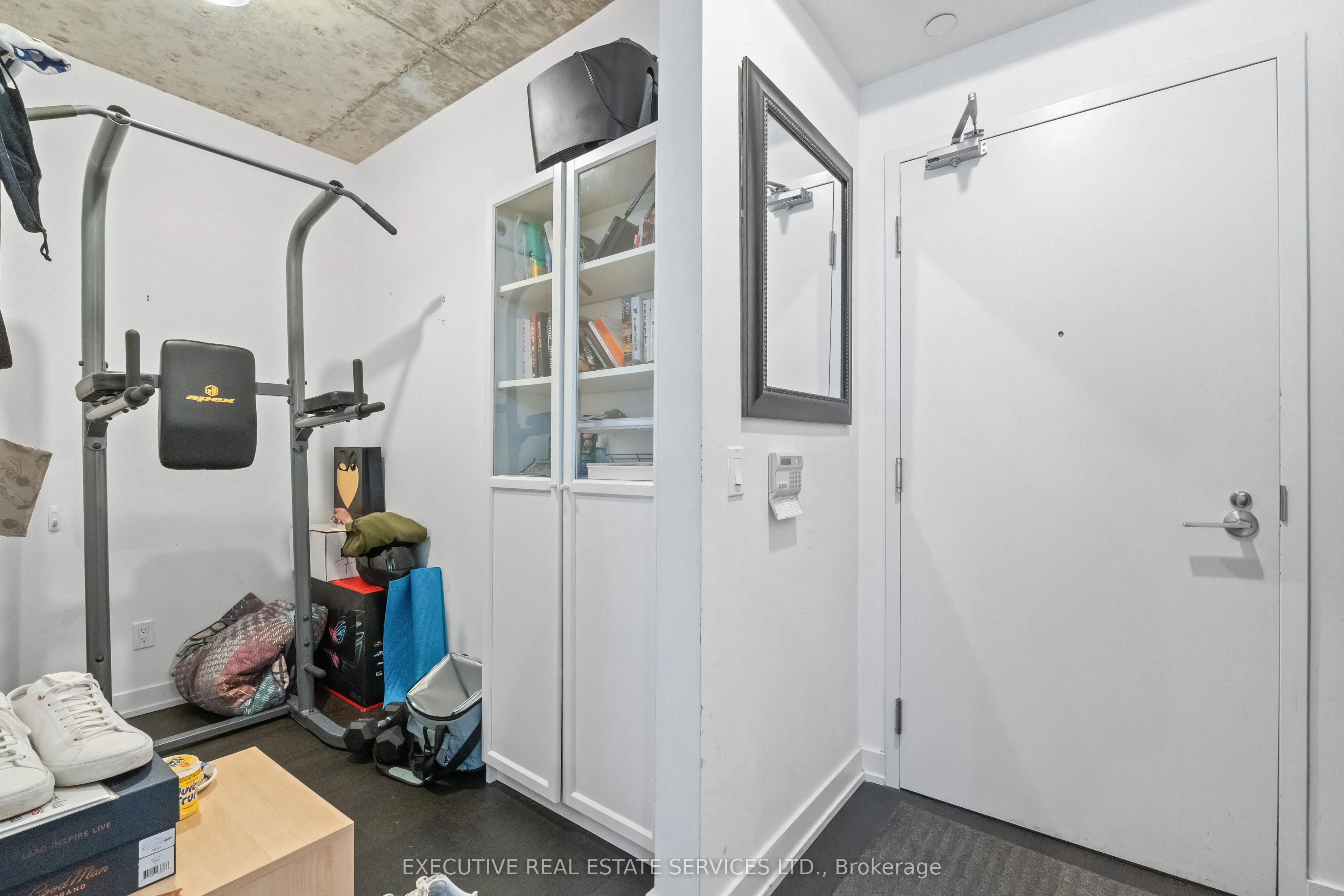 1030 King Street W, #721