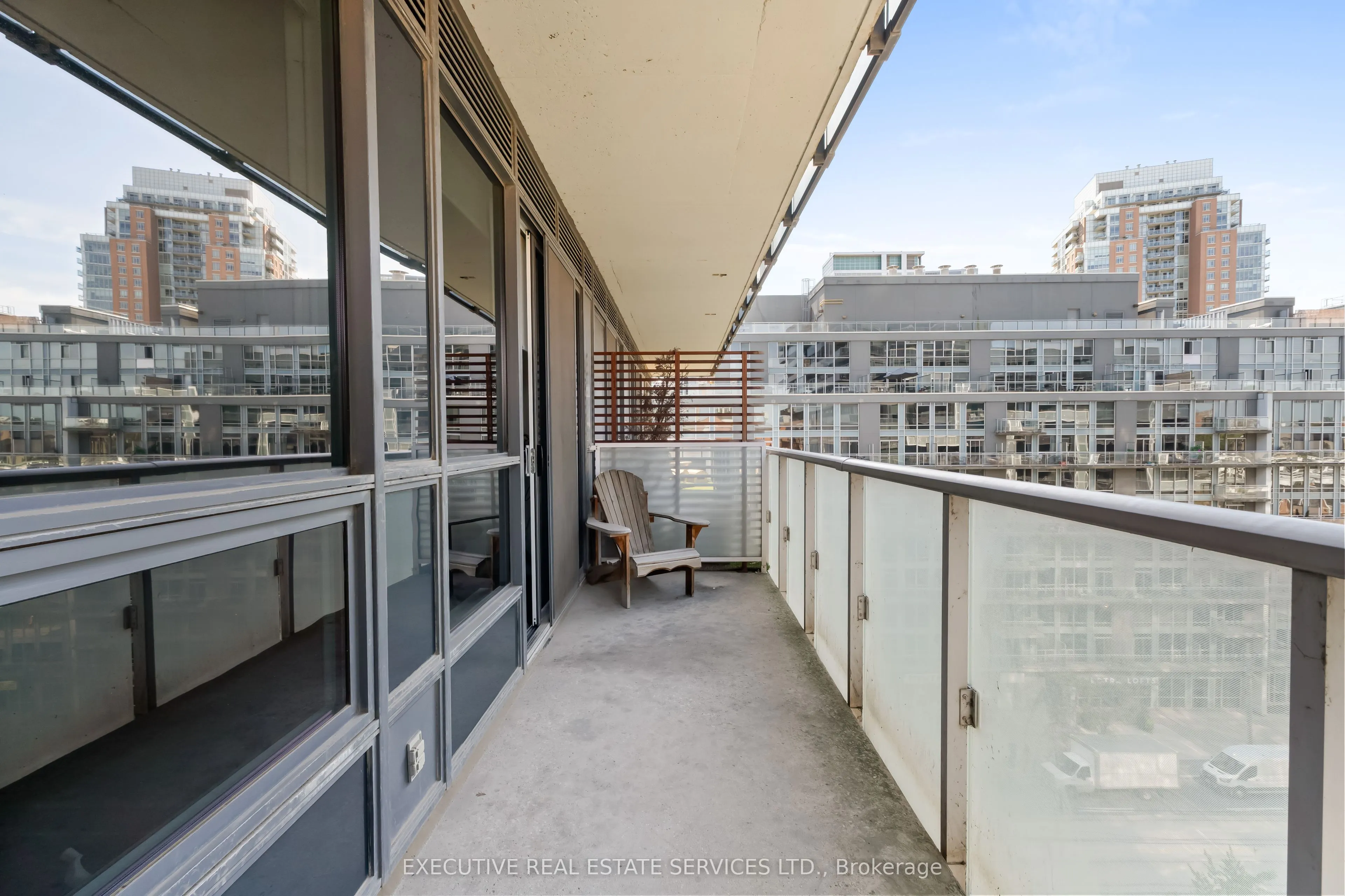 1030 King Street W, #721
