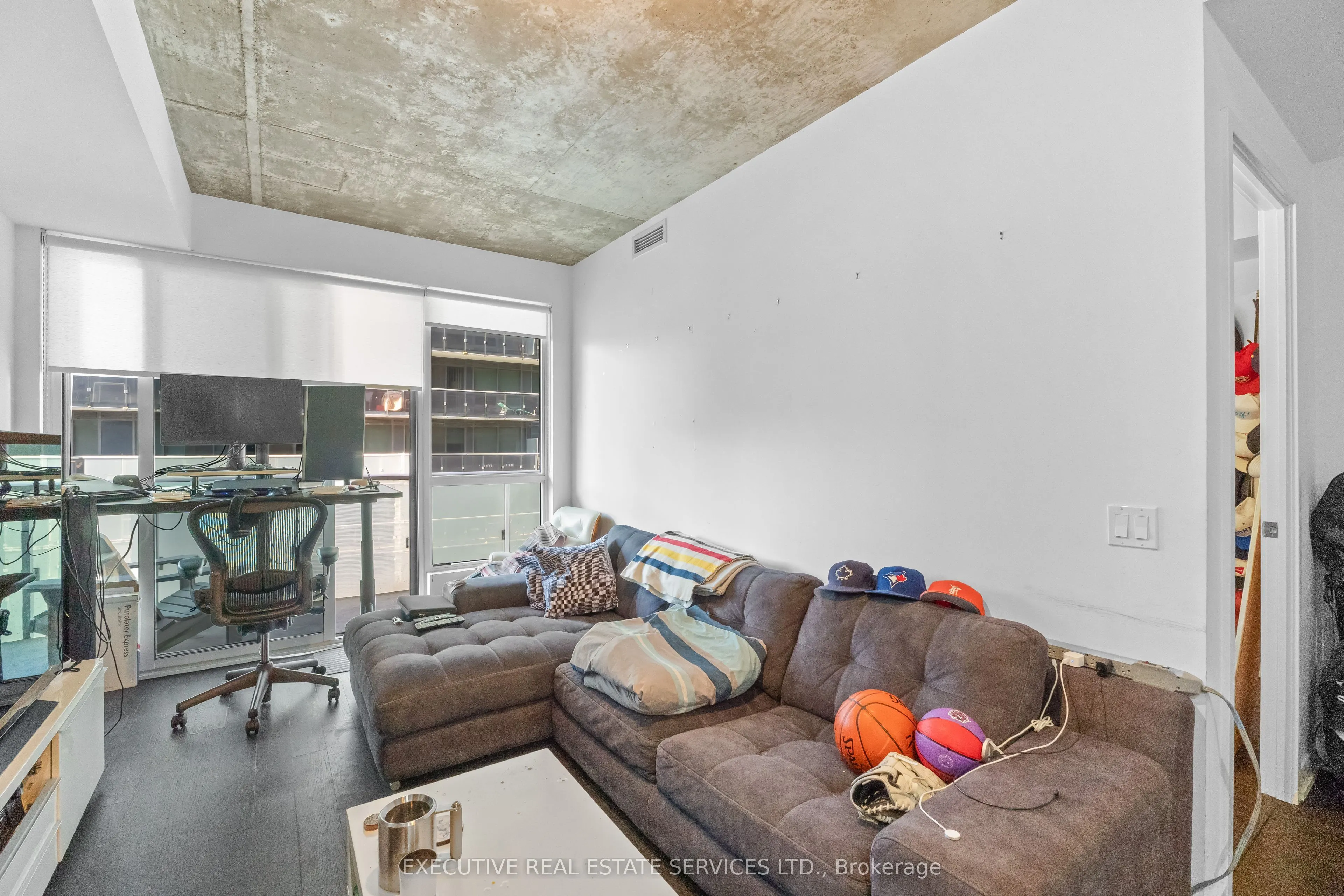 1030 King Street W, #721