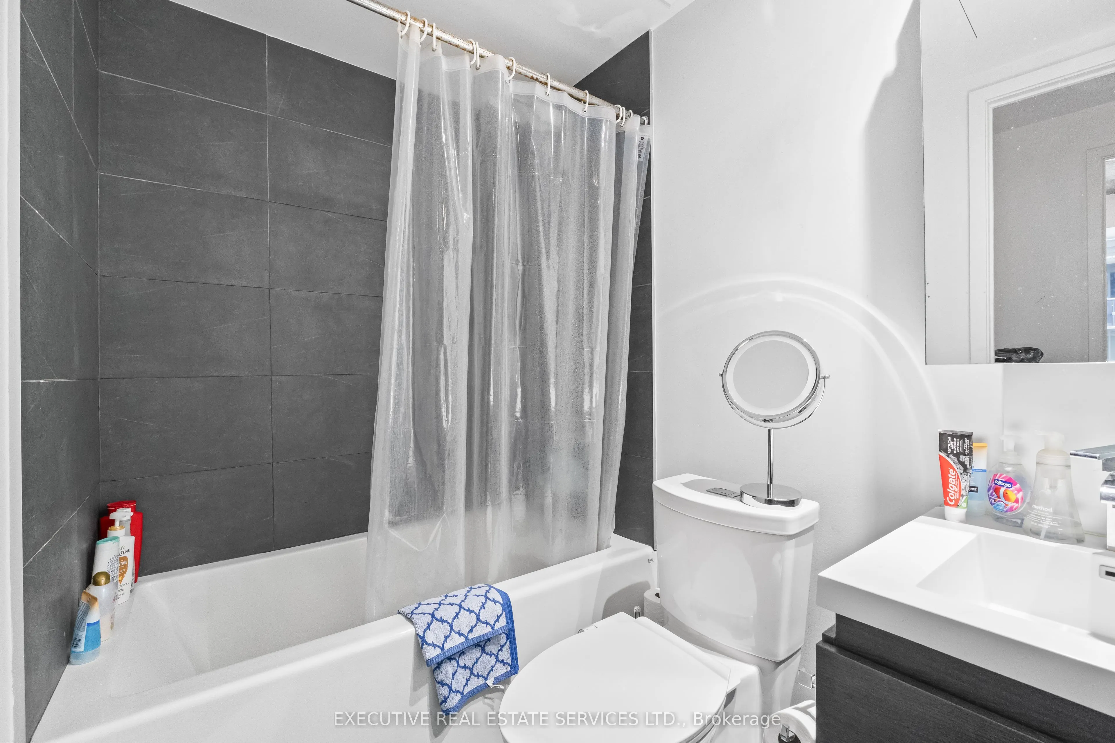 1030 King Street W, #721