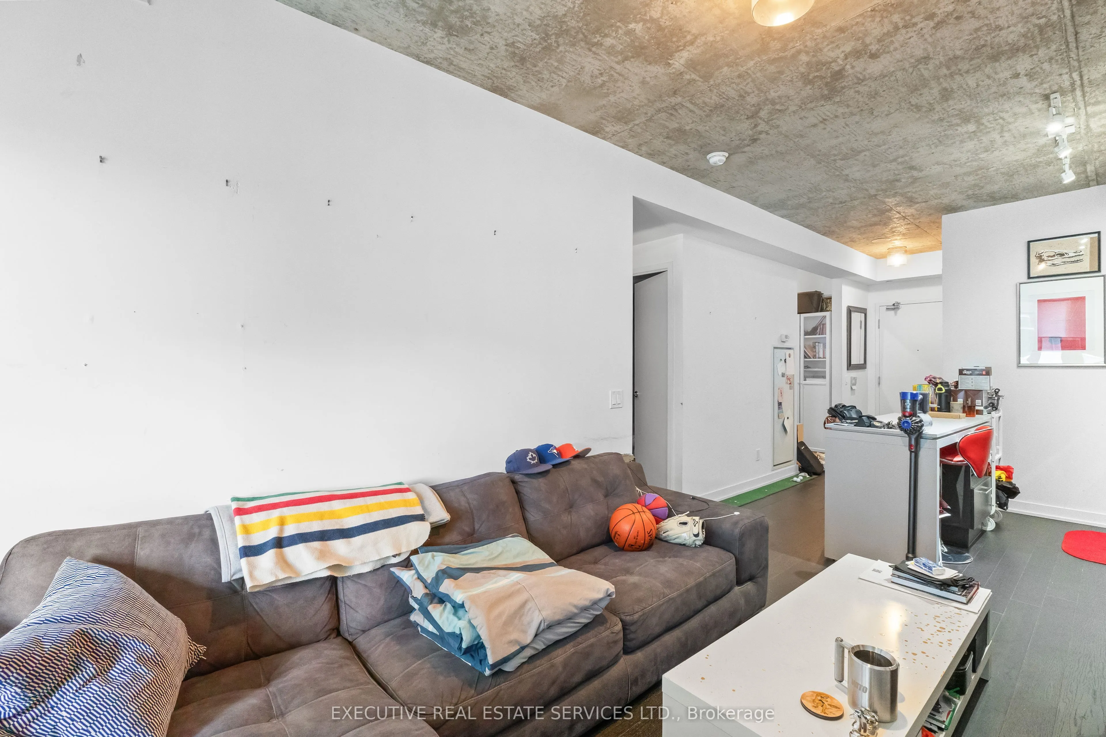 1030 King Street W, #721