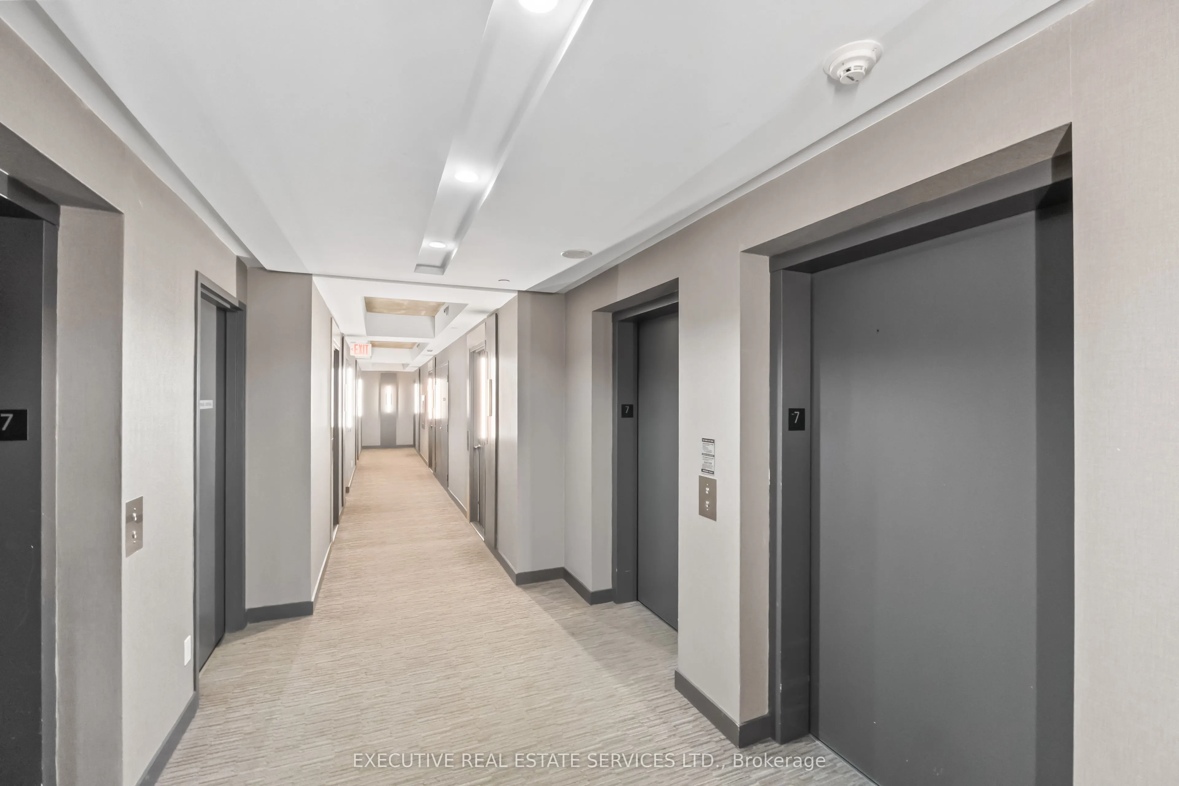 1030 King Street W, #721