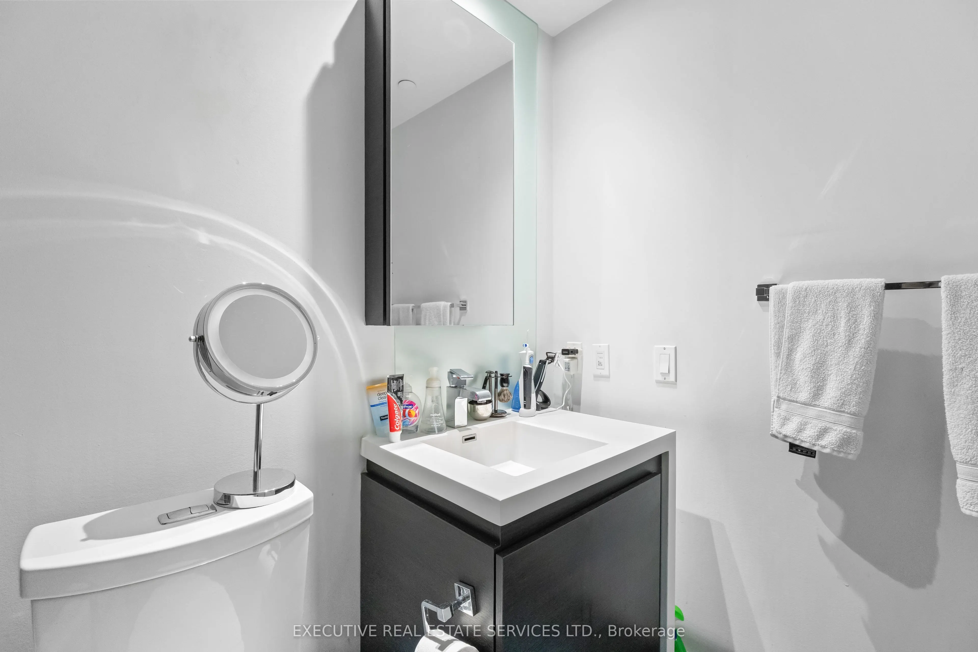 1030 King Street W, #721