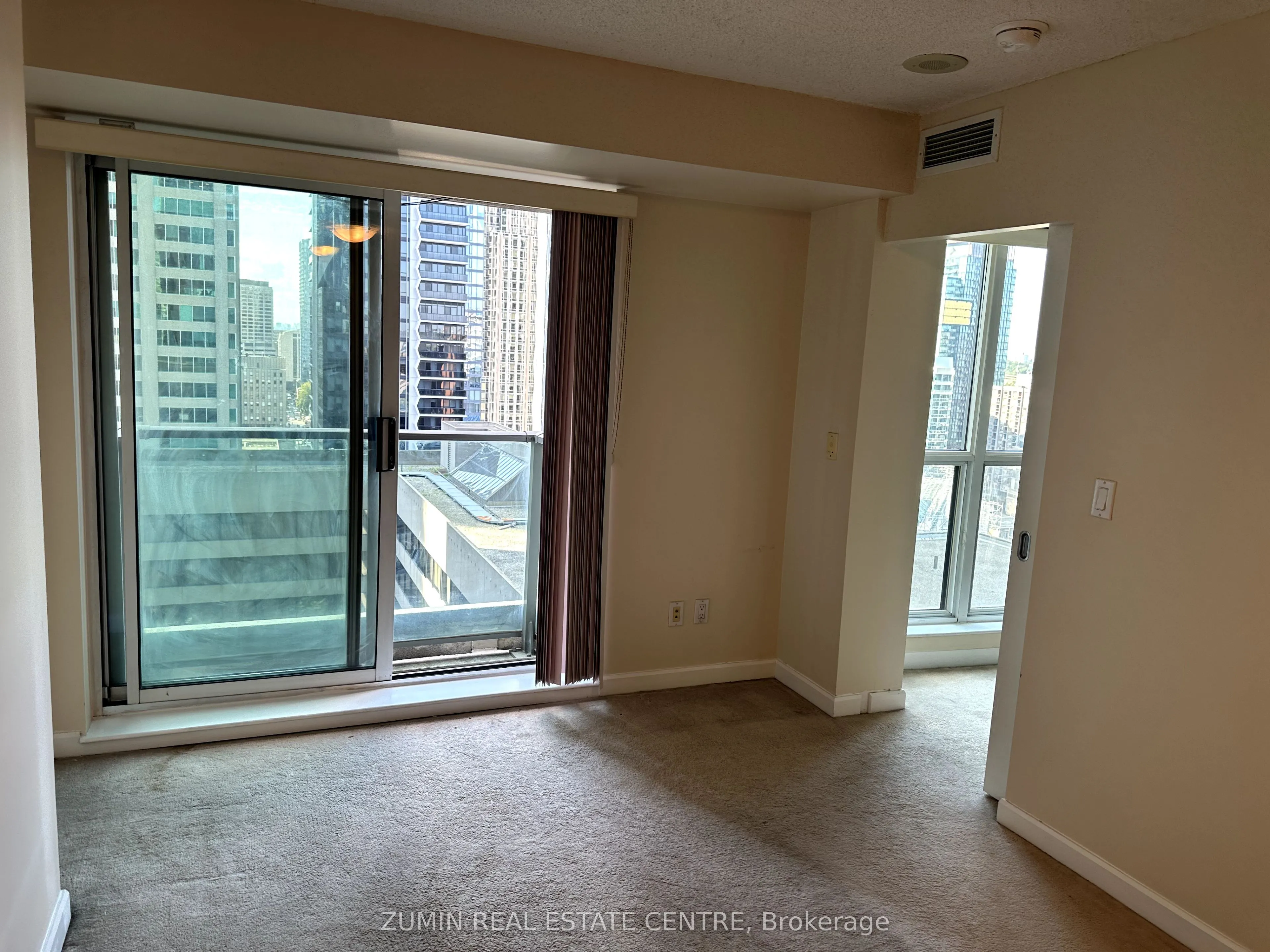 8 Park Road, #2116