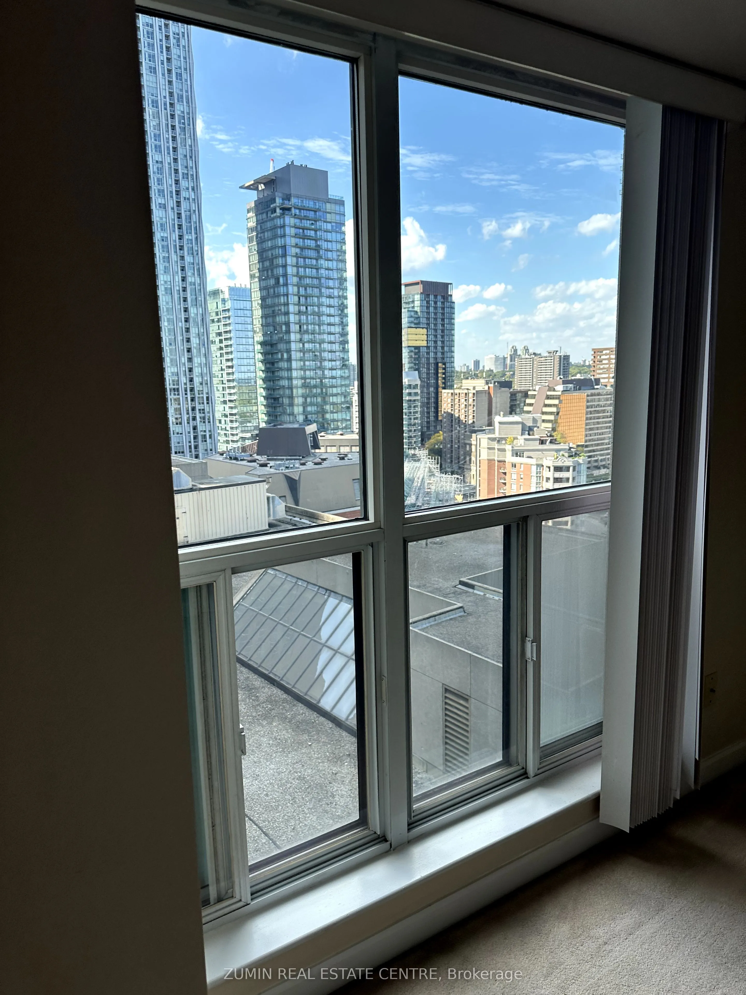 8 Park Road, #2116