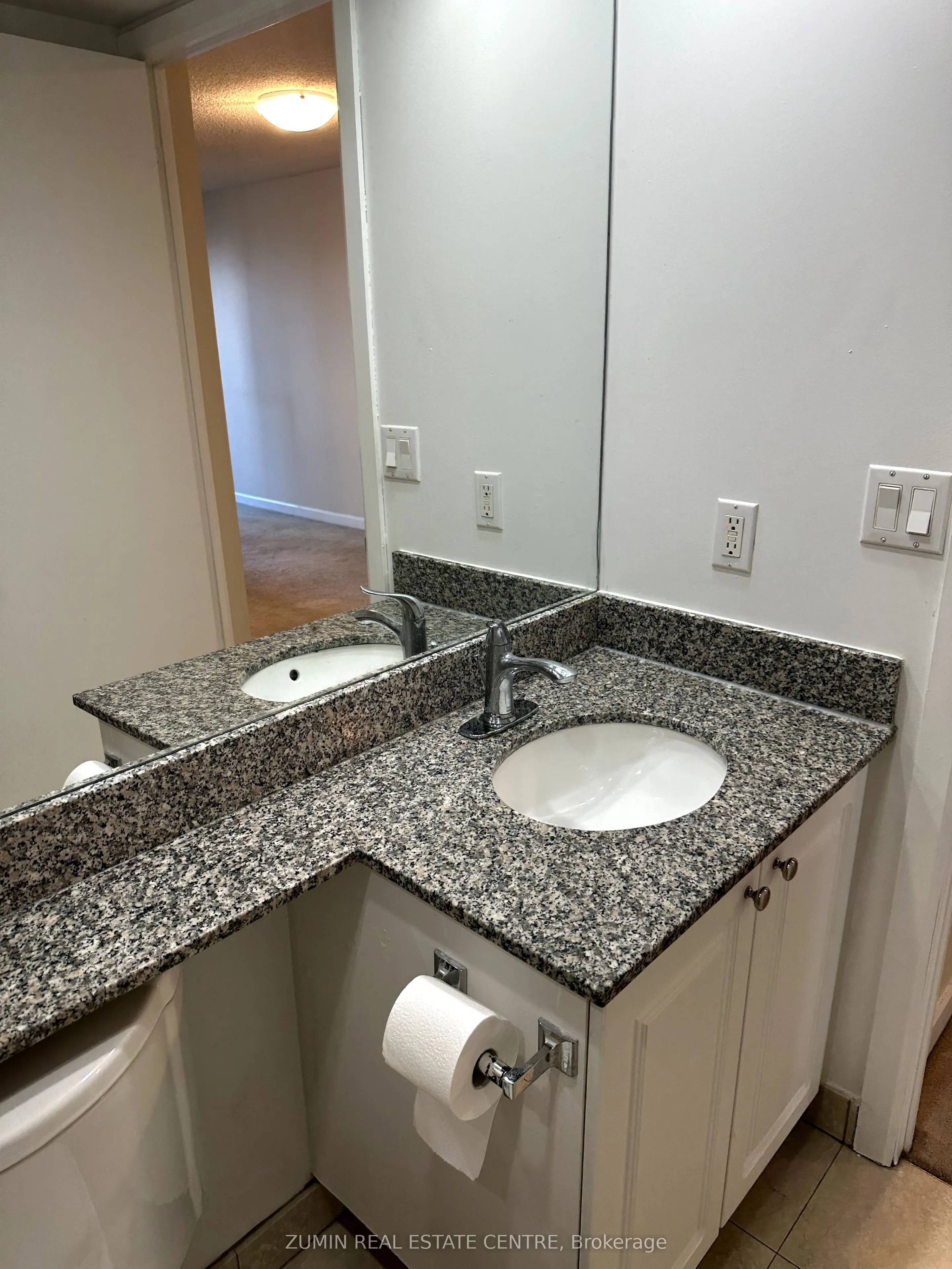 8 Park Road, #2116
