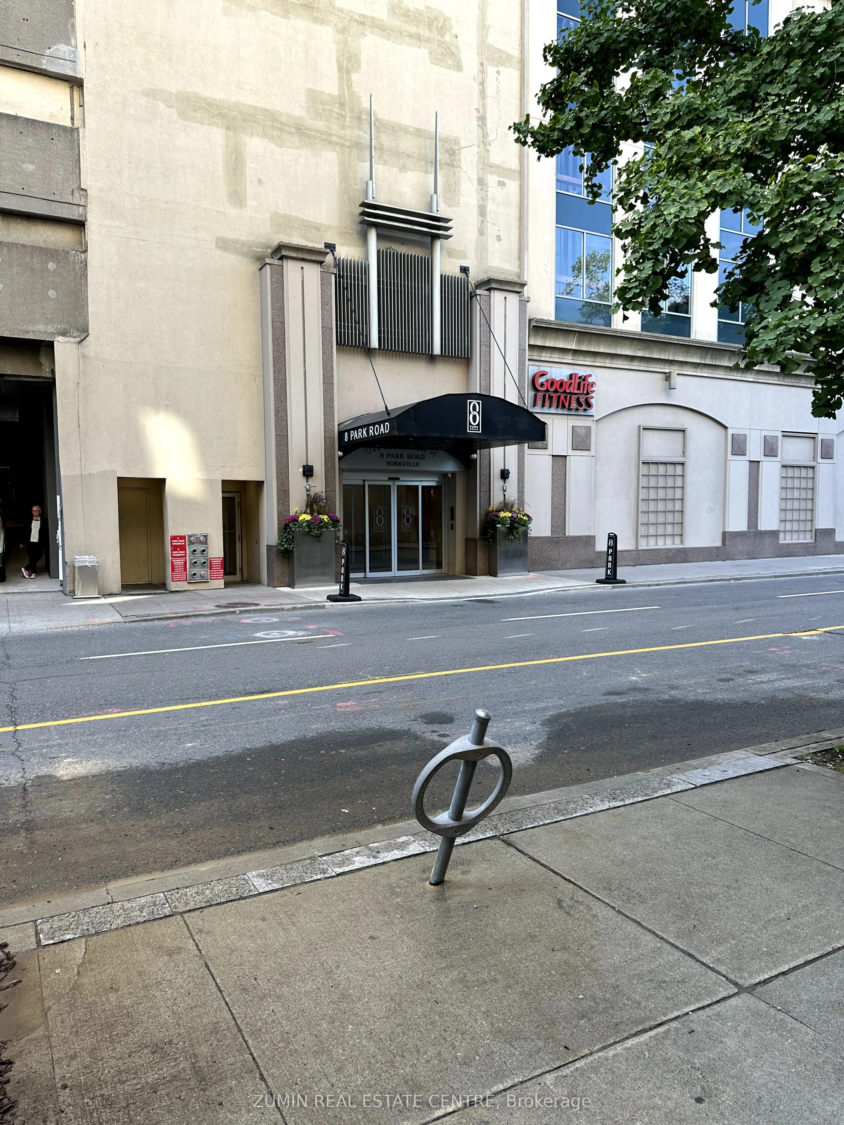 8 Park Road, #2116