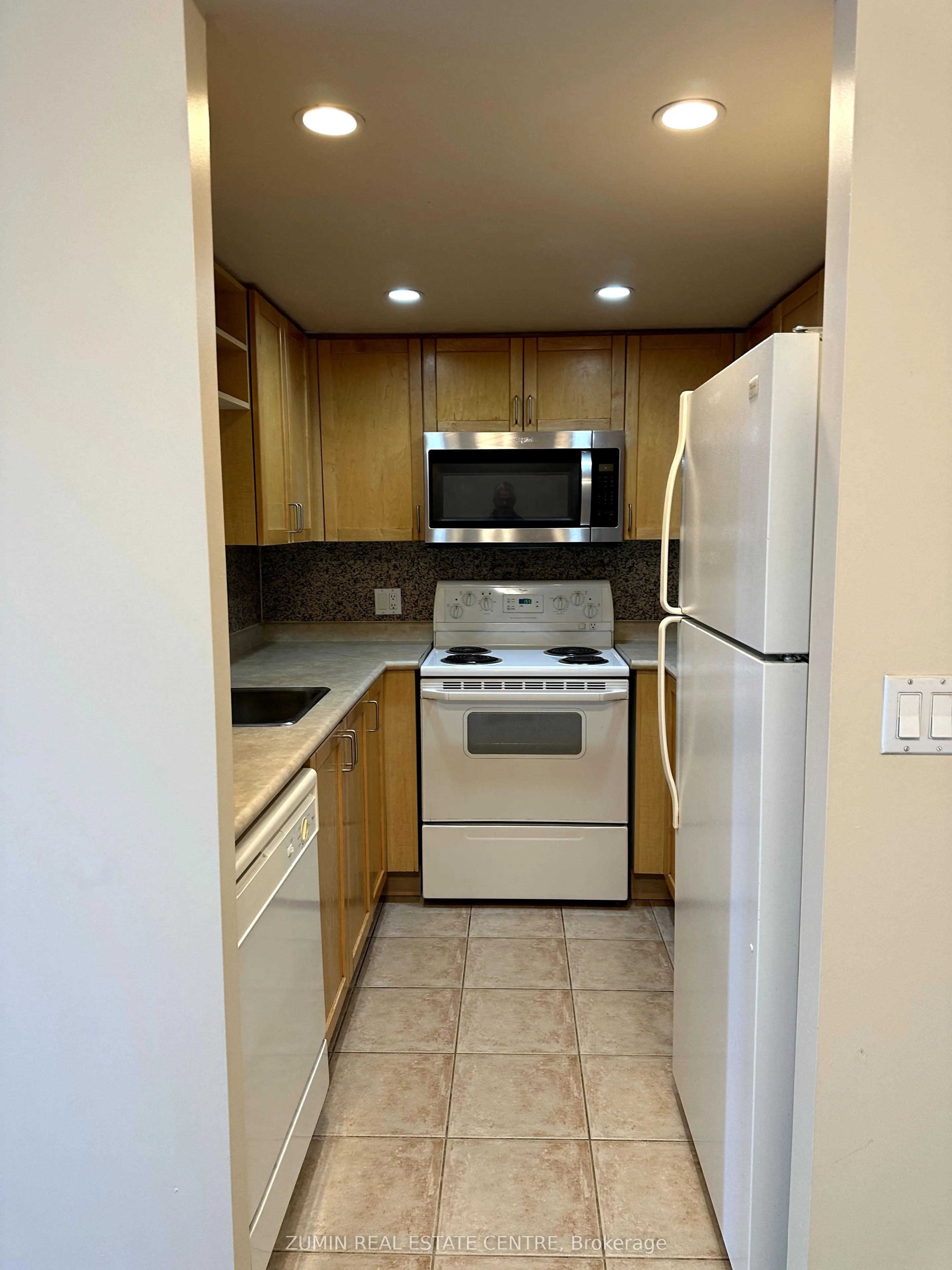 8 Park Road, #2116