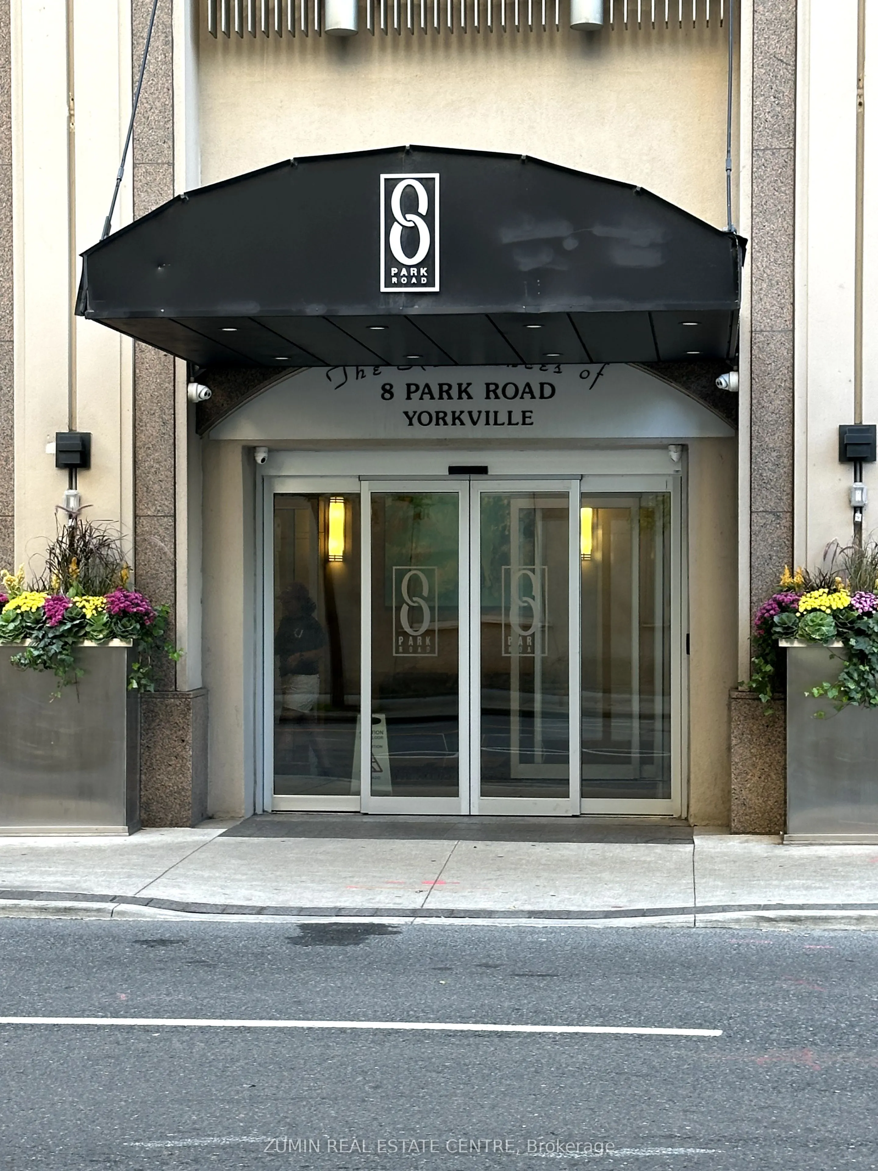 8 Park Road, #2116