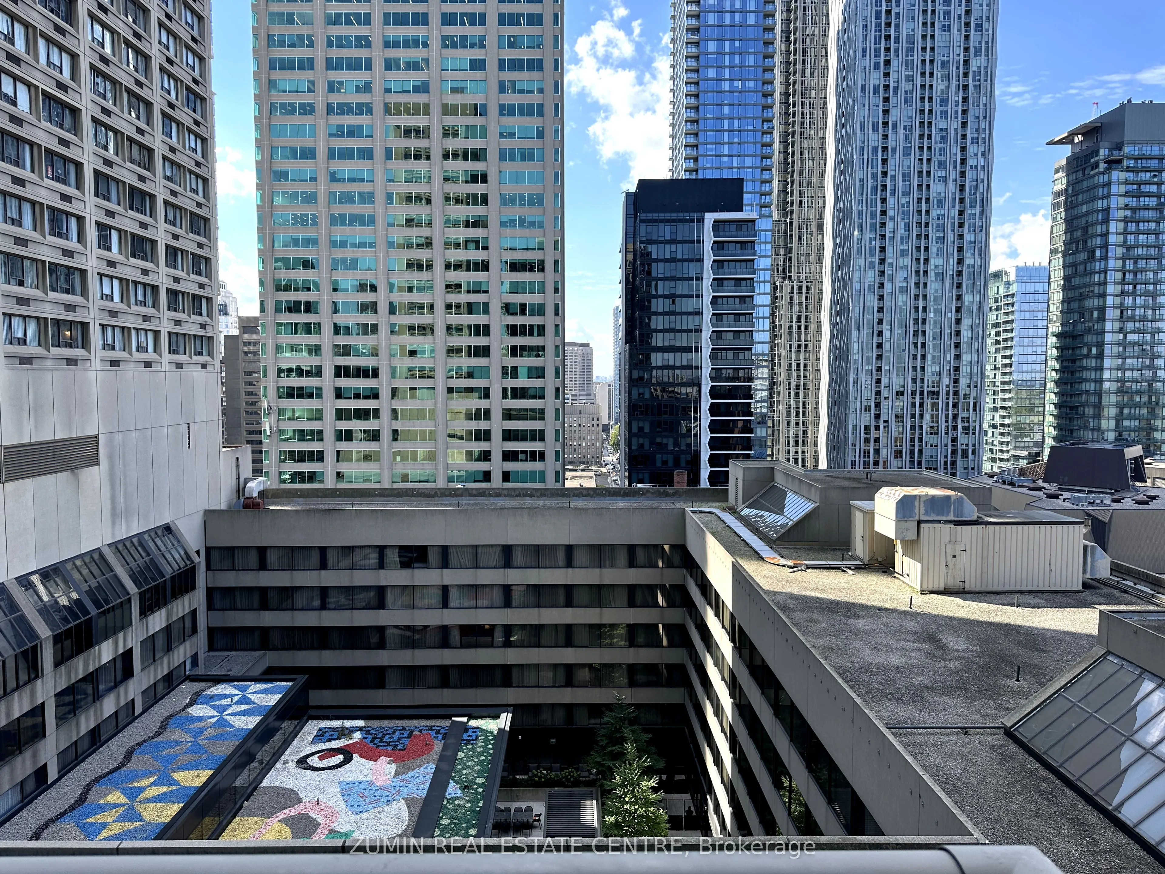 8 Park Road, #2116