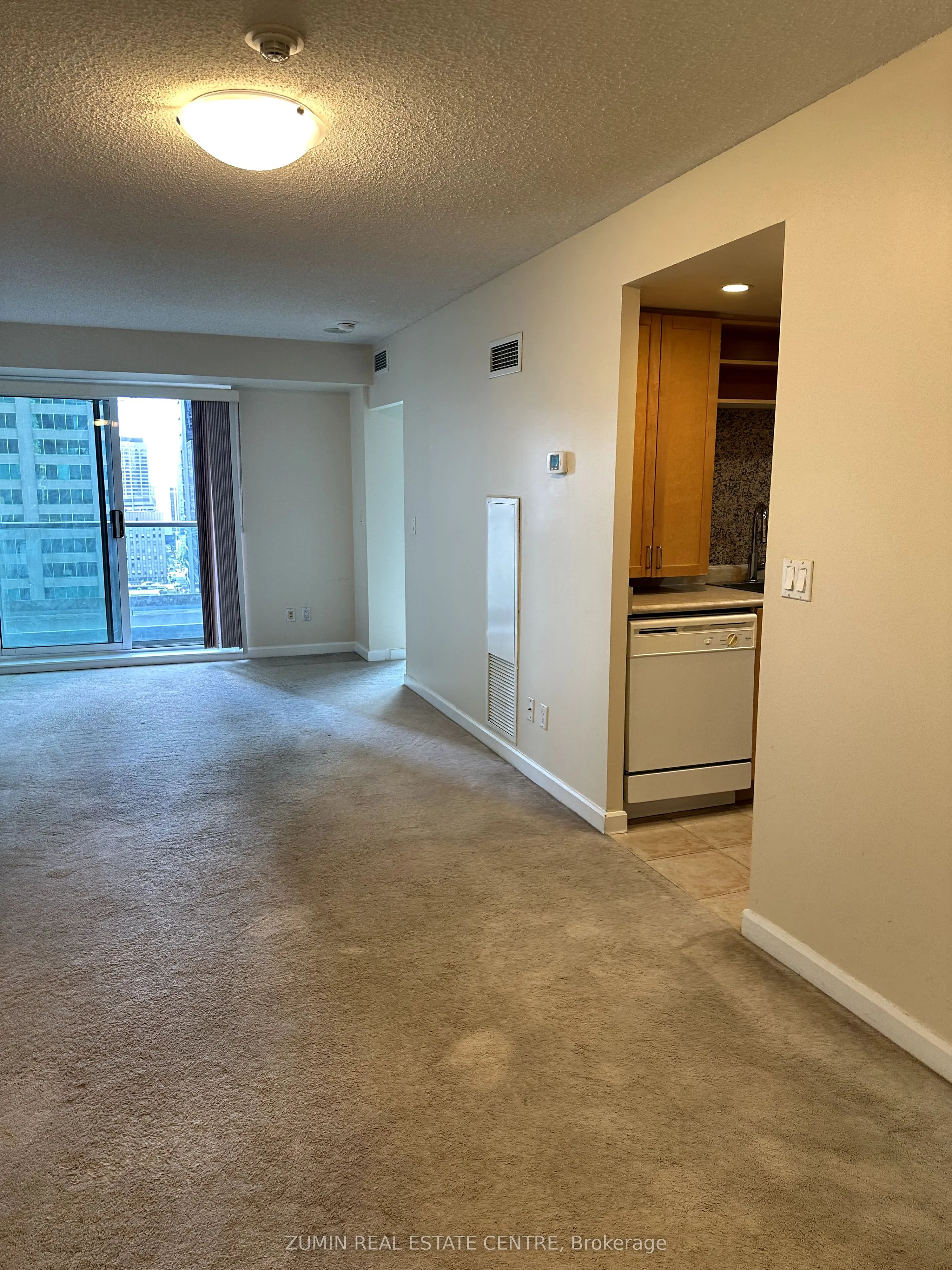 8 Park Road, #2116