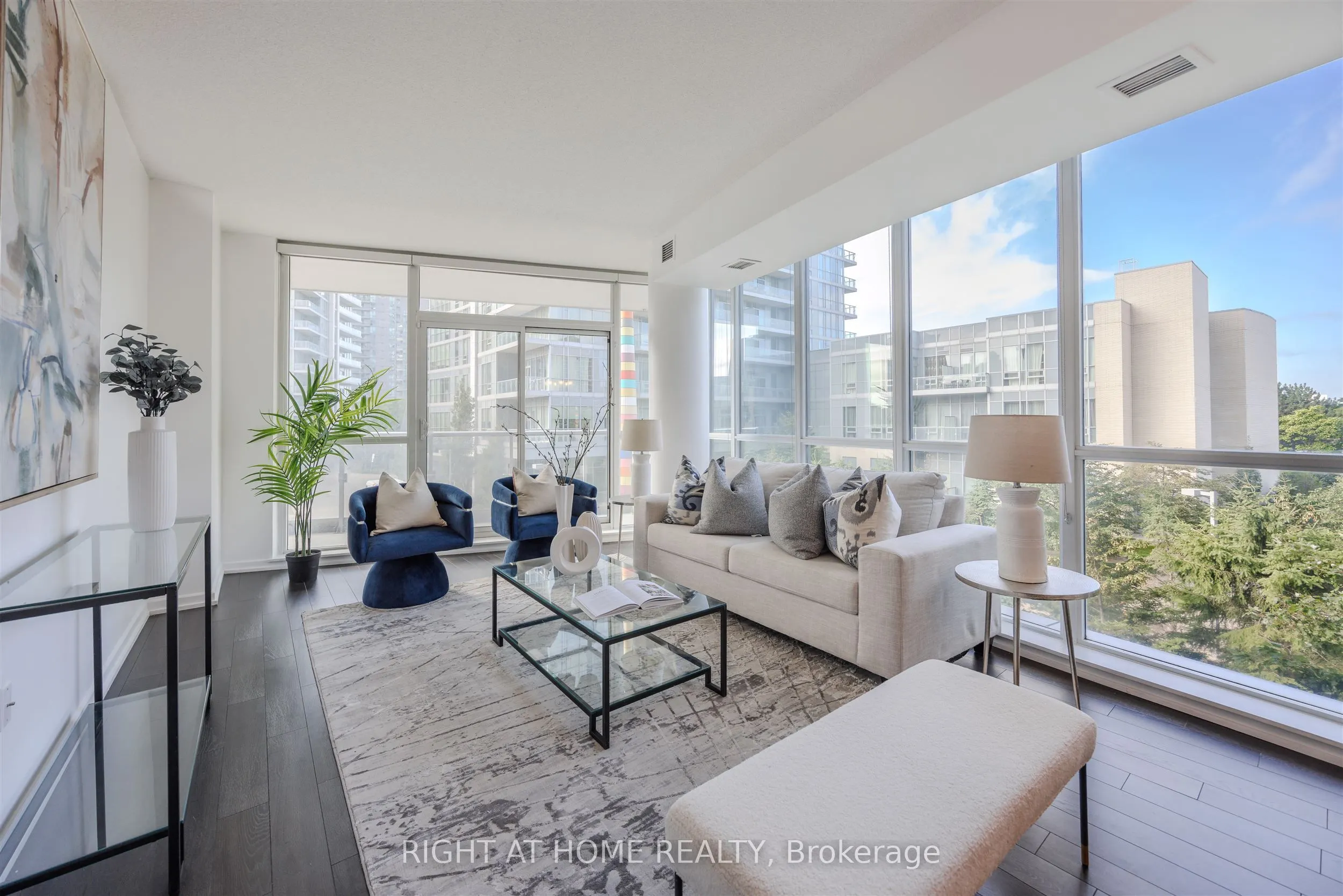 70 Forest Manor Road, #206
