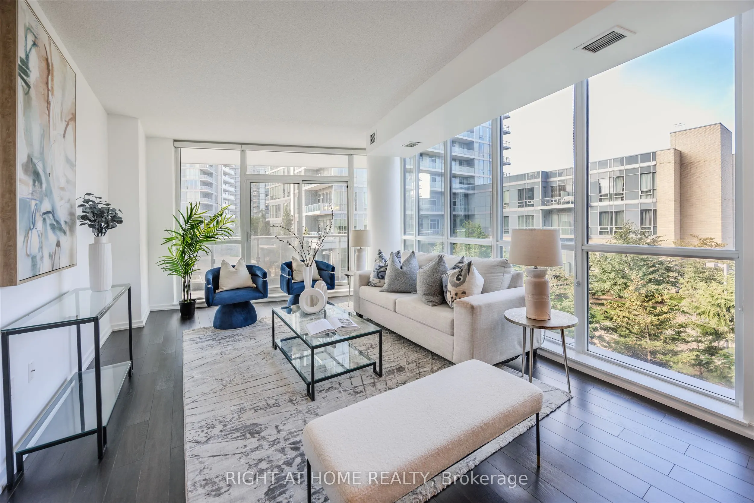 70 Forest Manor Road, #206