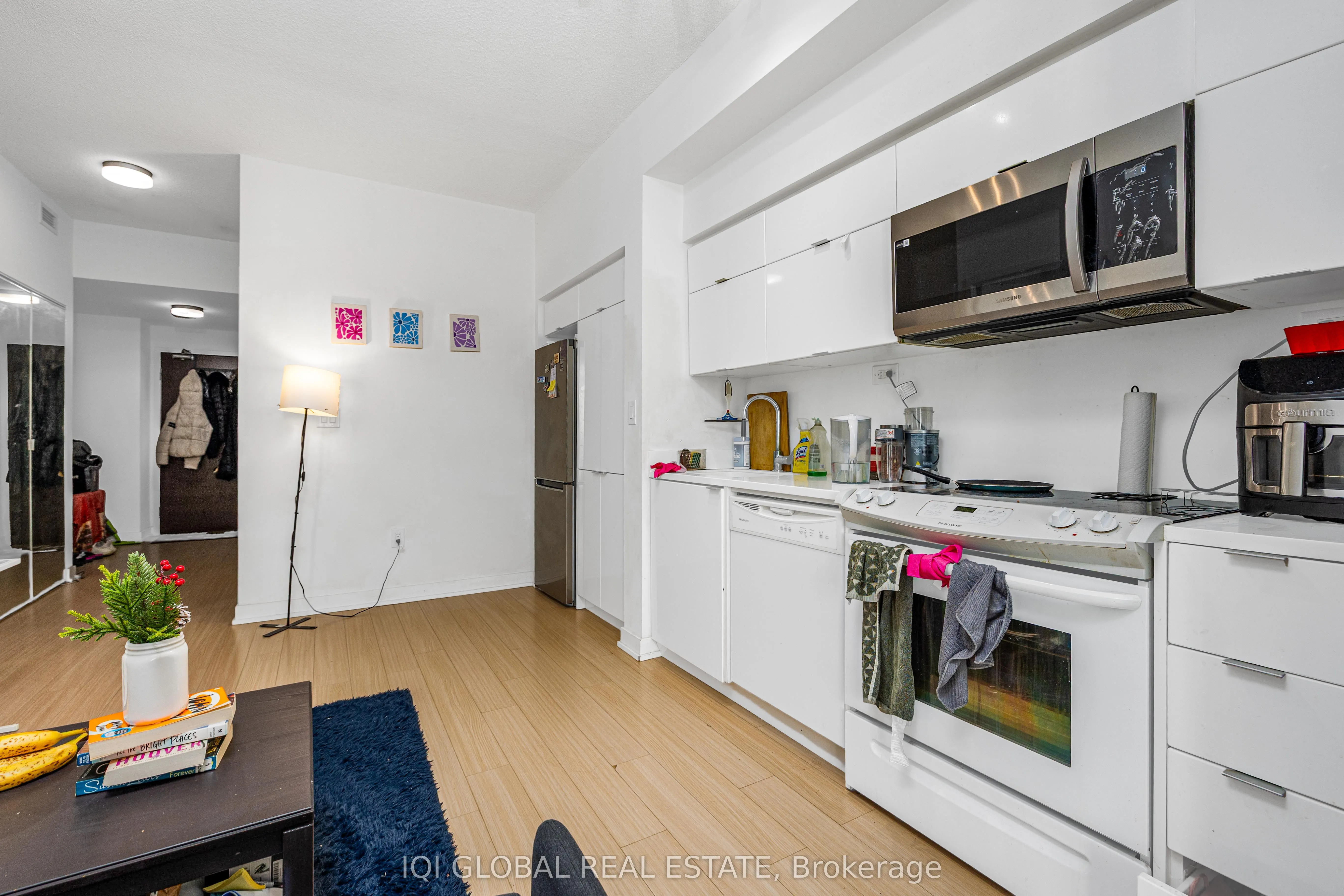 21 Iceboat Terrace, #1025