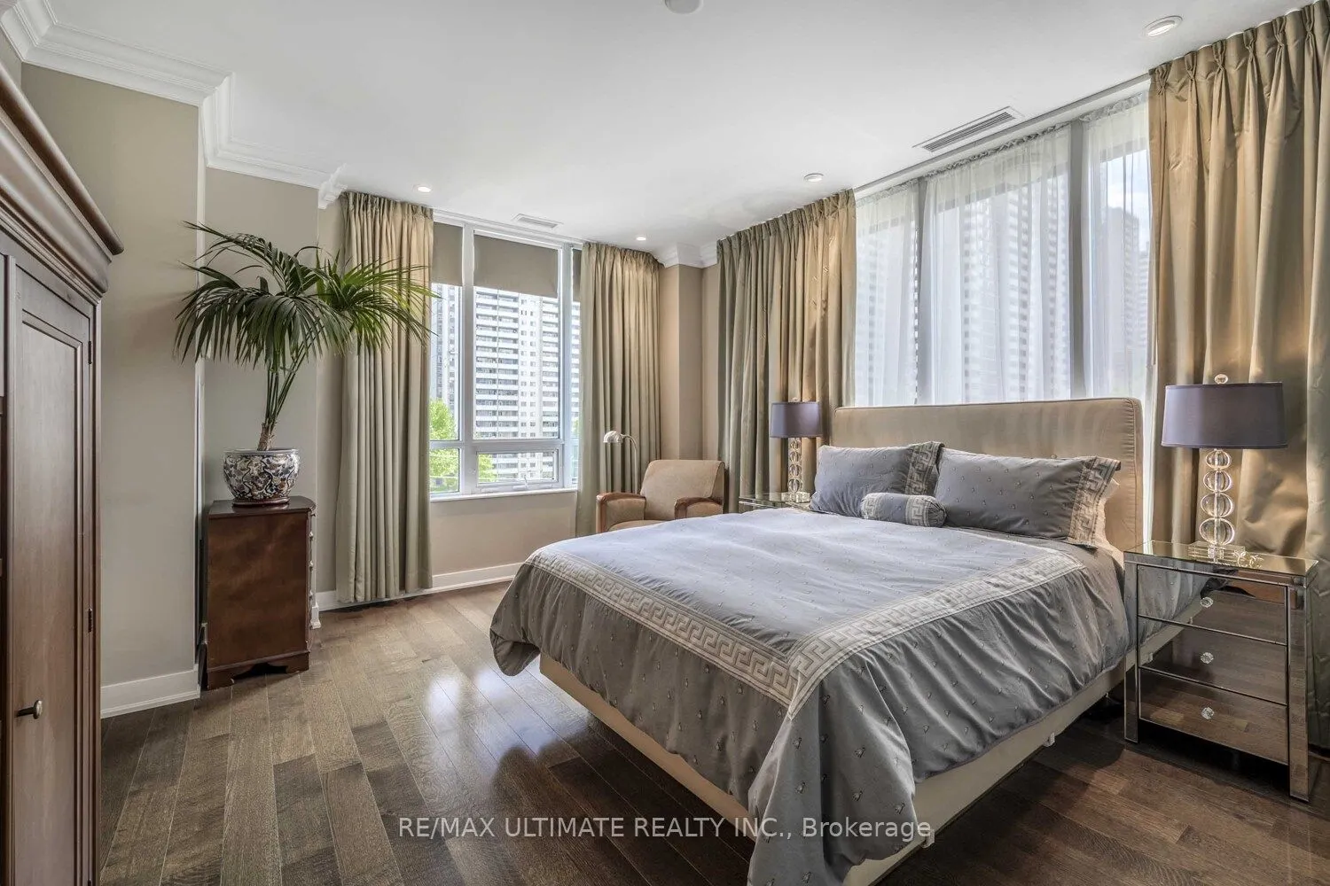 28 Linden Street, #404
