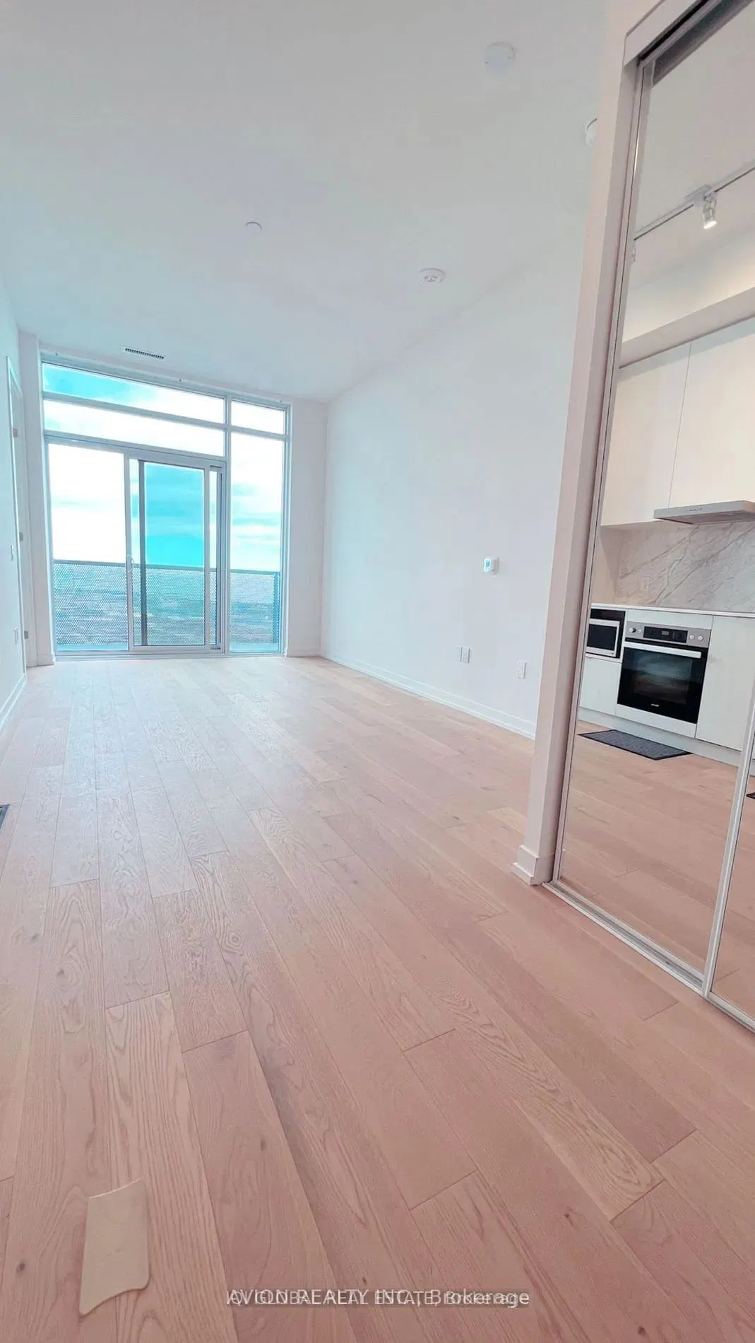 138 Downes Street, #Ph1-05