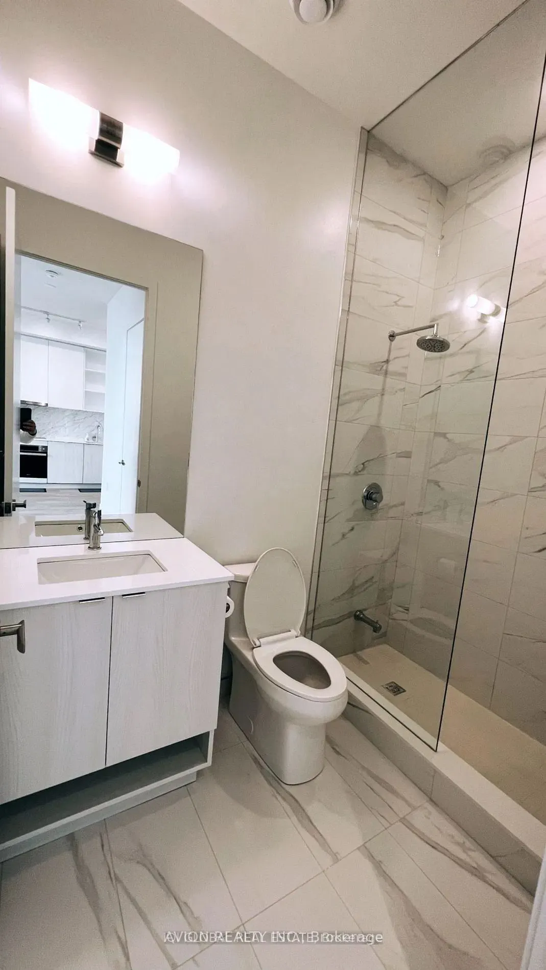 138 Downes Street, #Ph1-05