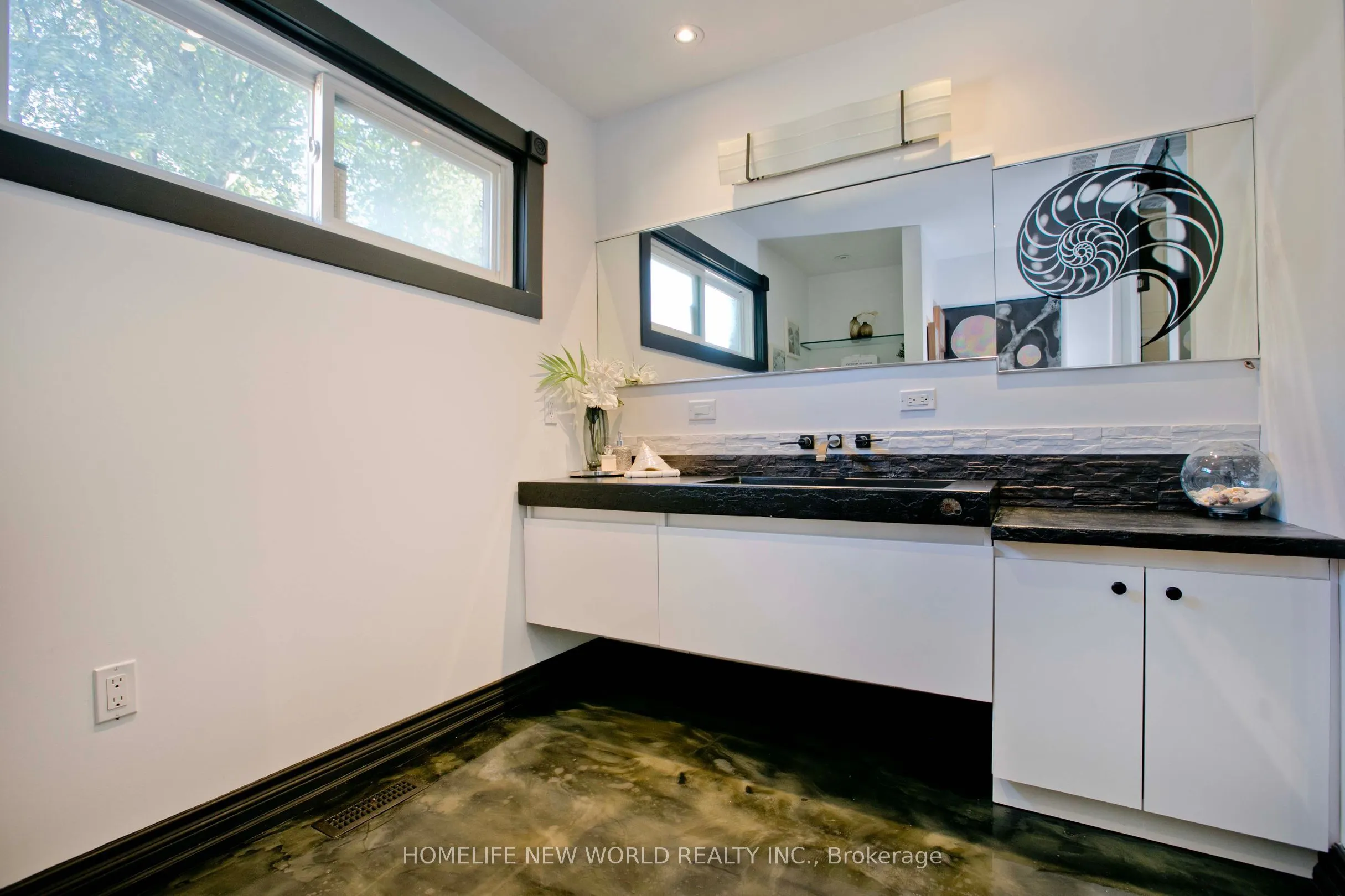 5 Willow Heights Court