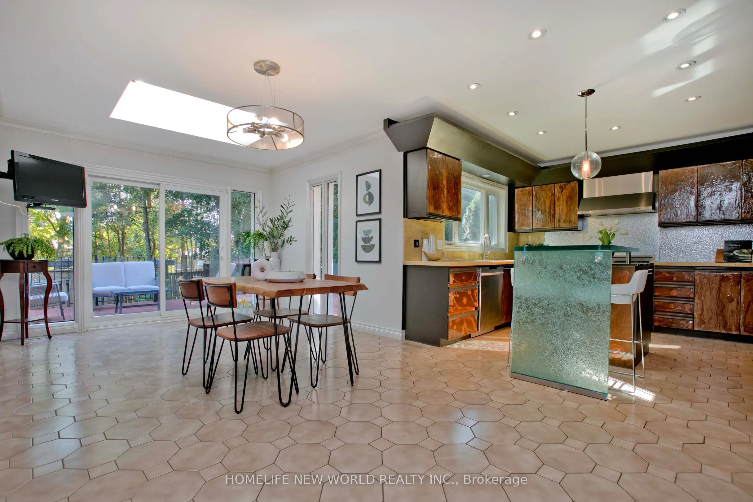 5 Willow Heights Court