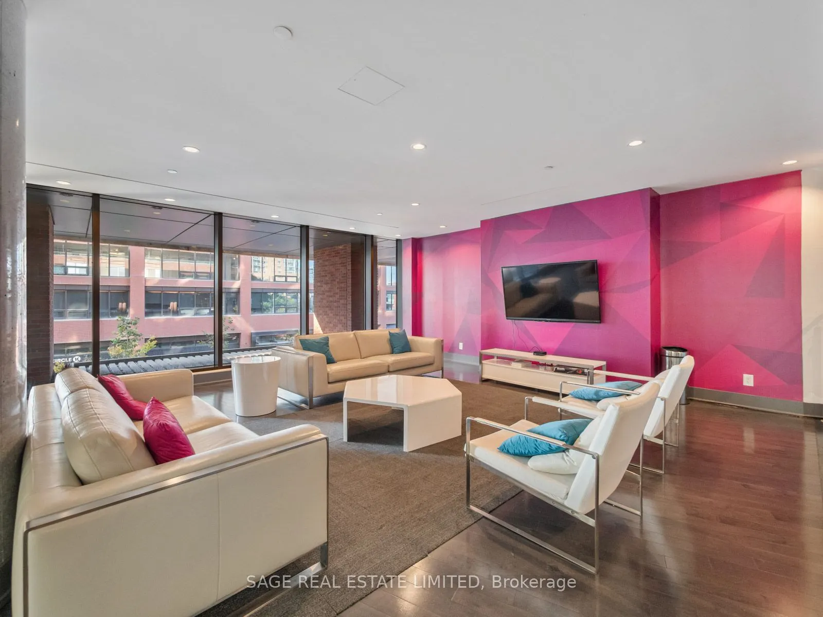 150 East Liberty Street E, #2601