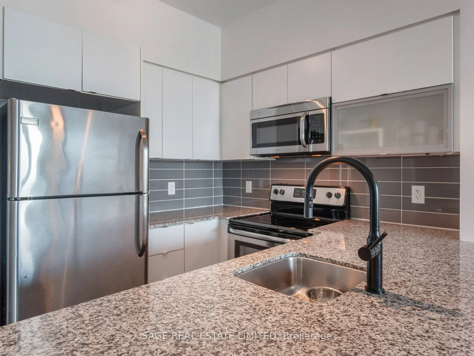 150 East Liberty Street E, #2601