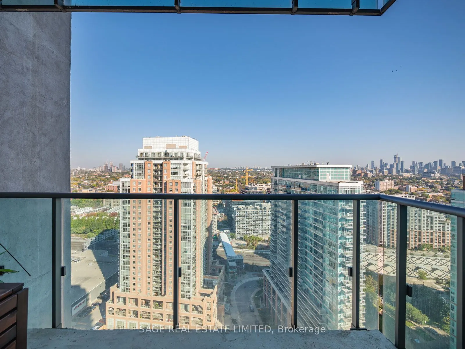 150 East Liberty Street E, #2601