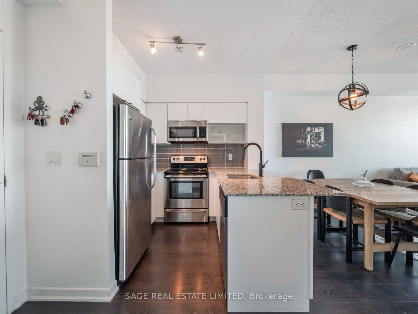 150 East Liberty Street E, #2601