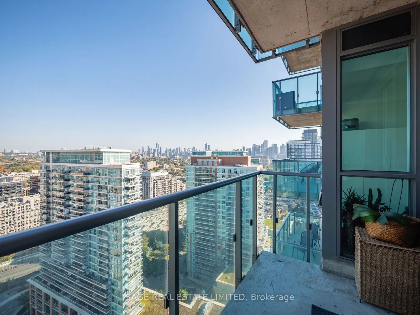 150 East Liberty Street E, #2601