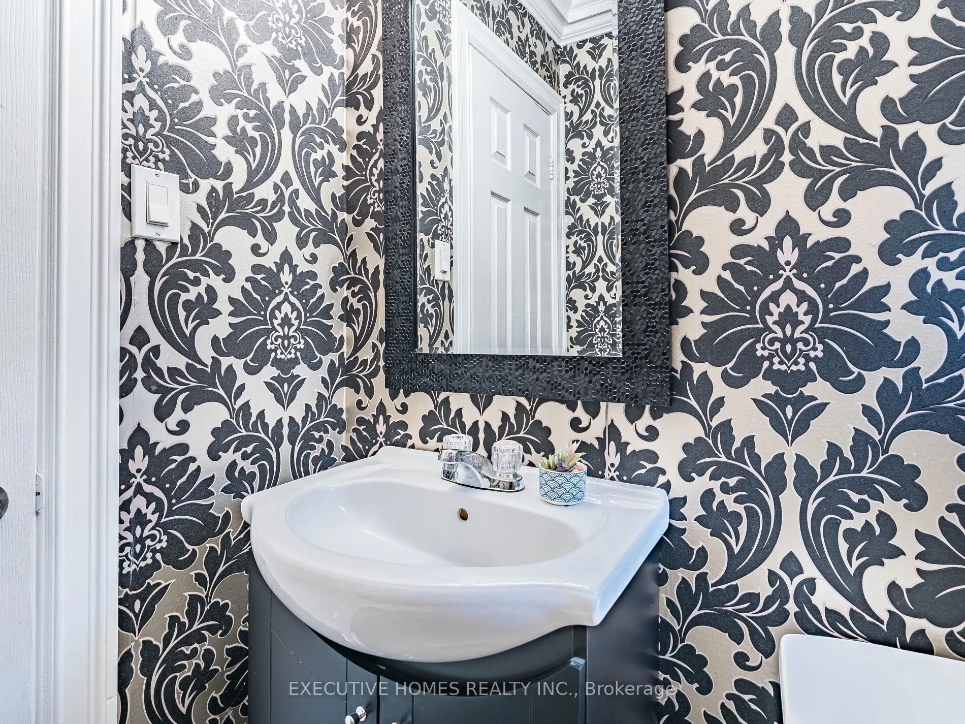 55 Rameau Drive E, #210