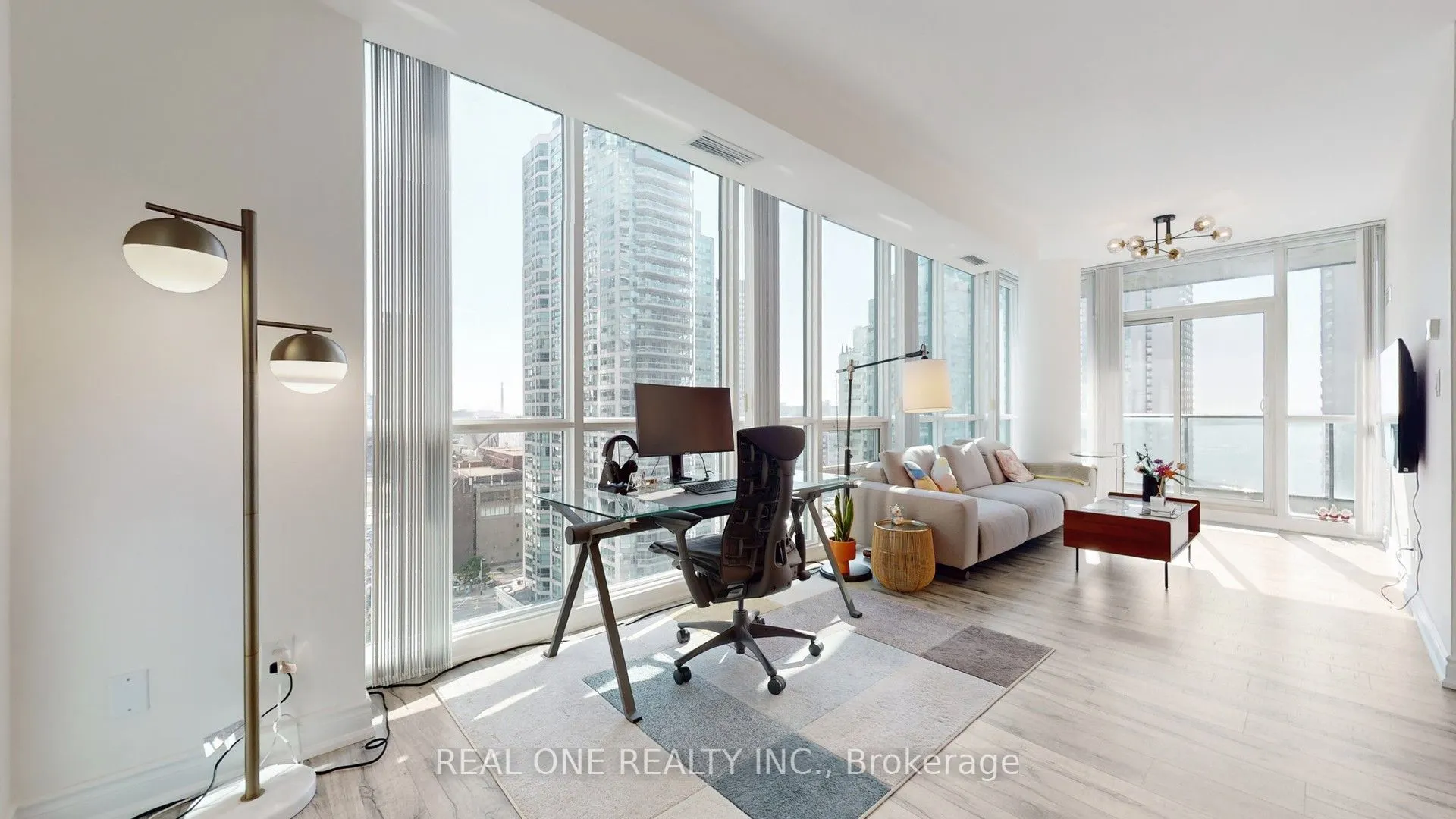 33 Bay Street, #1708
