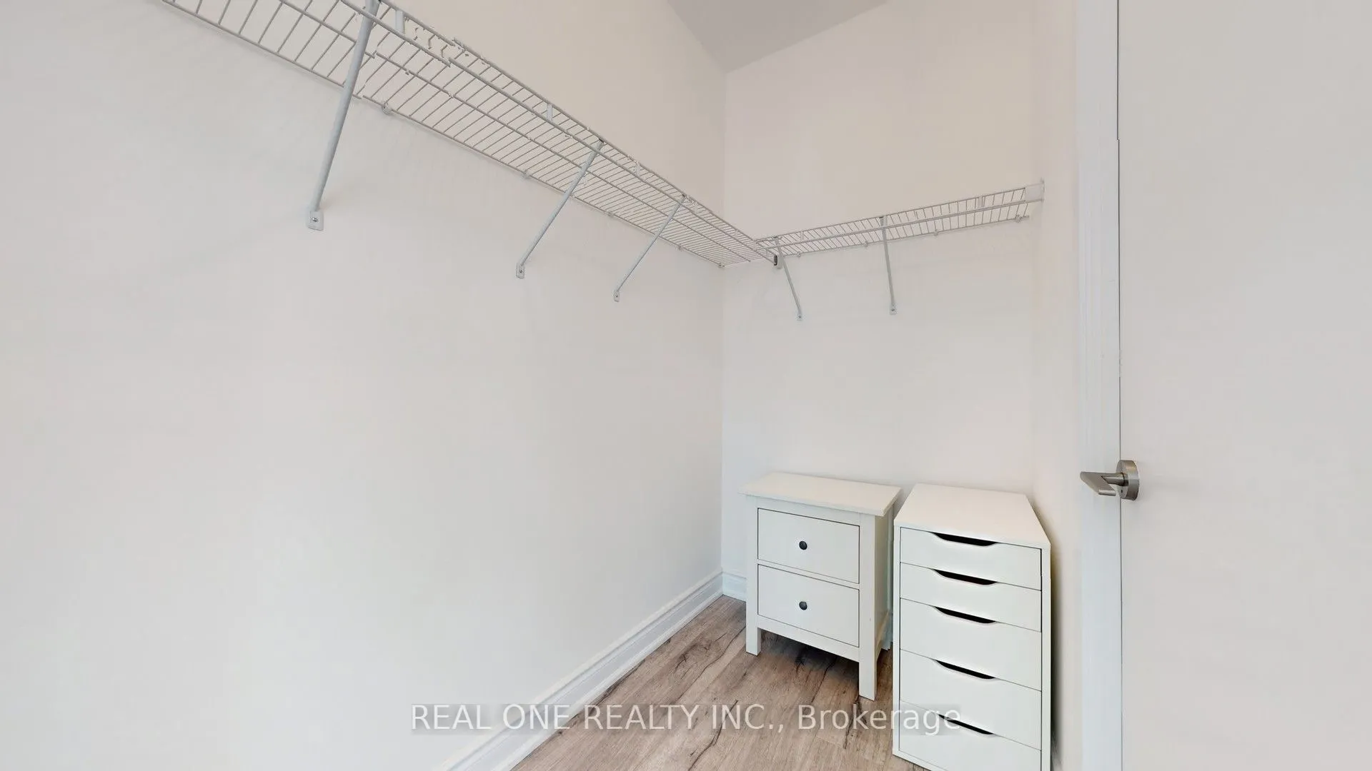 33 Bay Street, #1708
