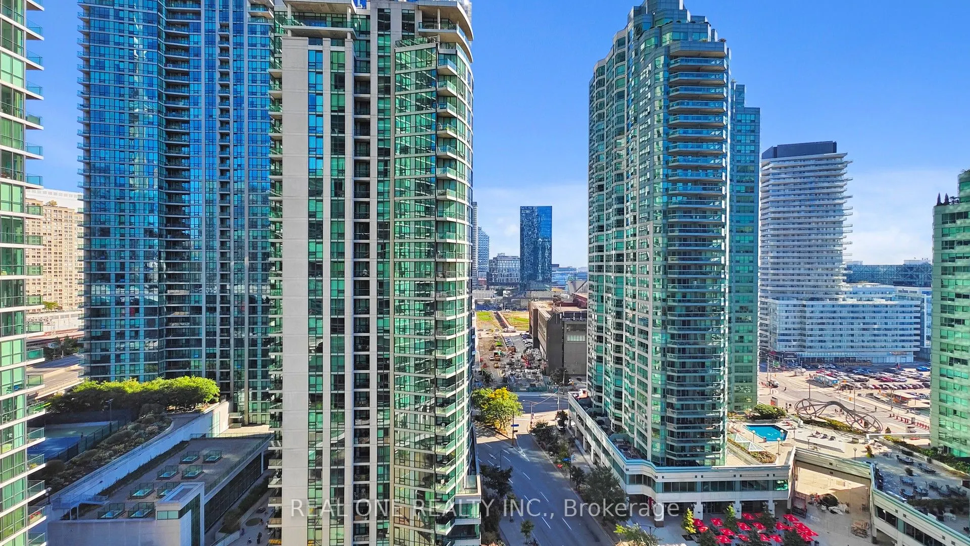 33 Bay Street, #1708