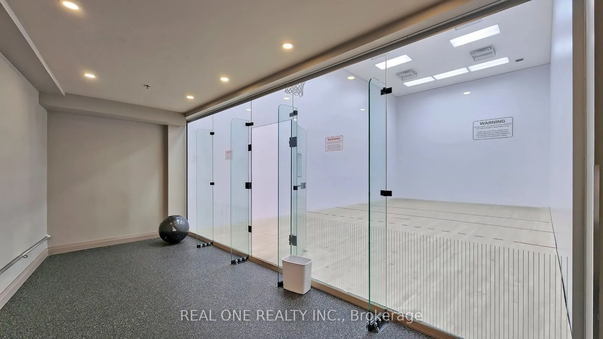 33 Bay Street, #1708