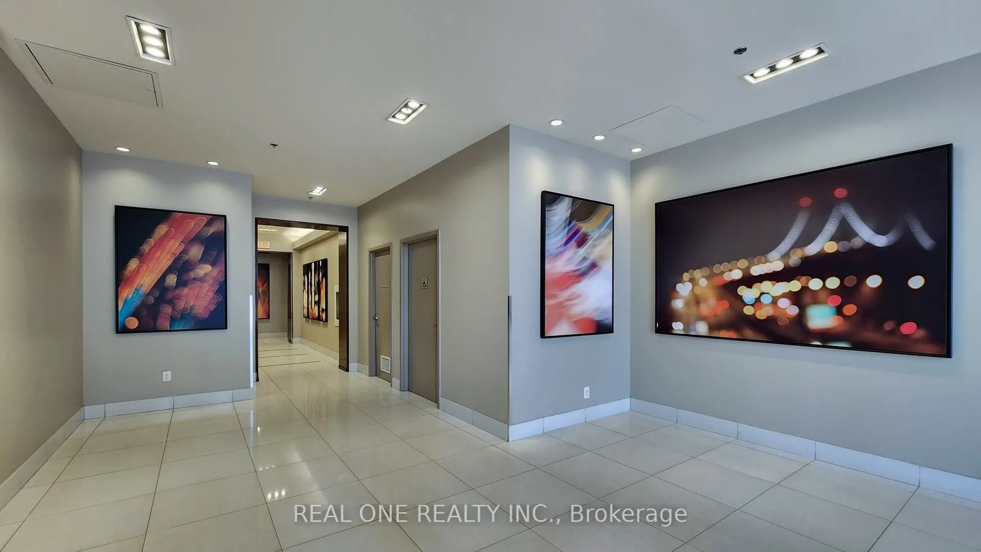 33 Bay Street, #1708