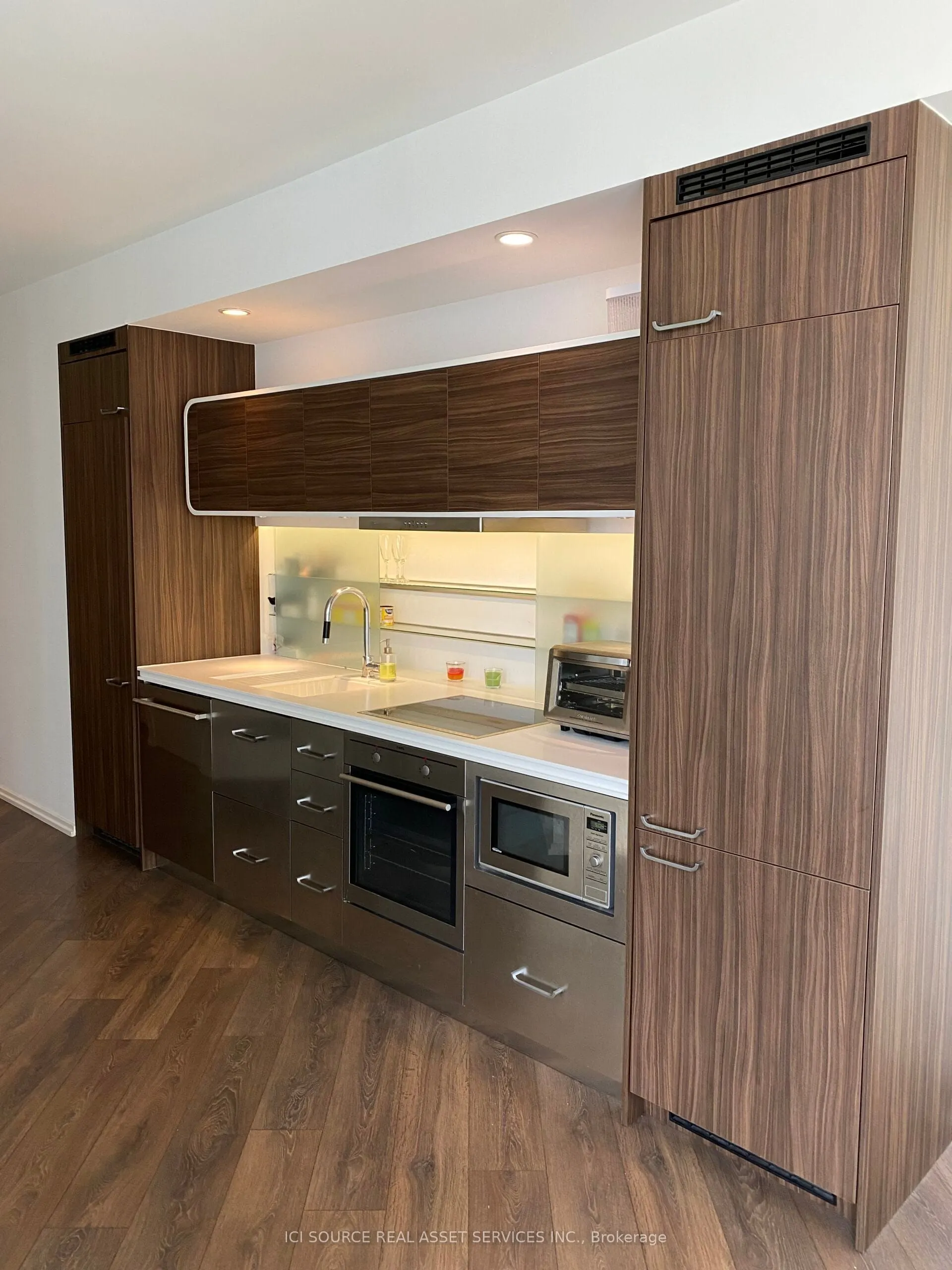 45 Charles Street E, #2909