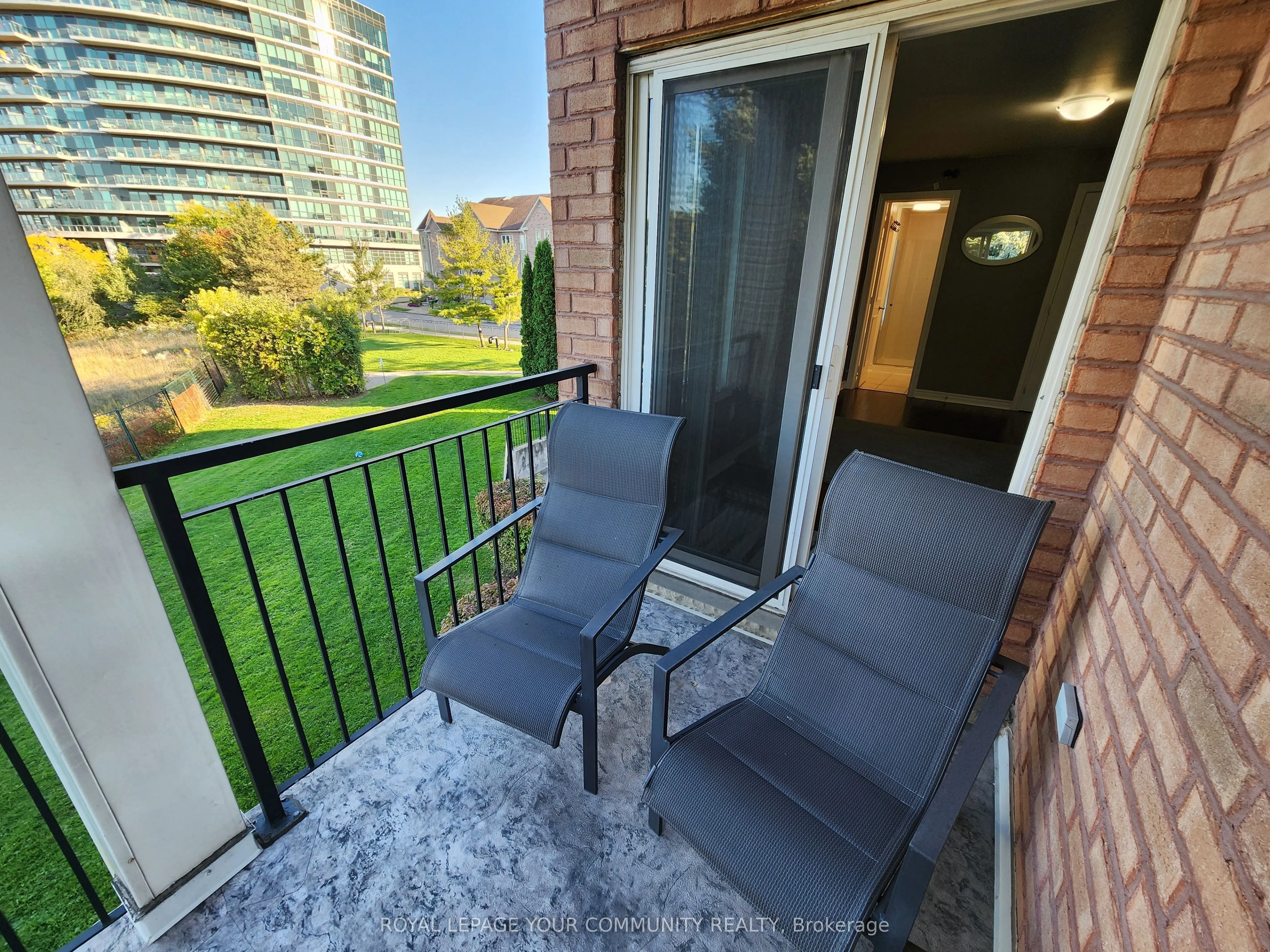 80 Aerodrome Crescent, #202