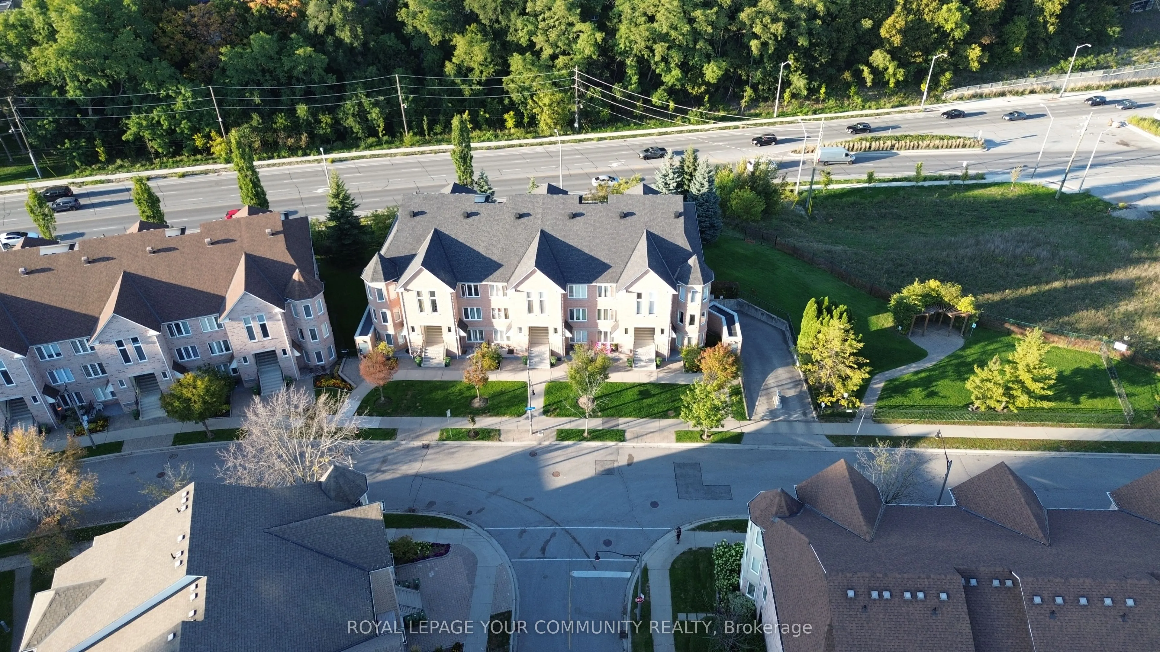 80 Aerodrome Crescent, #202