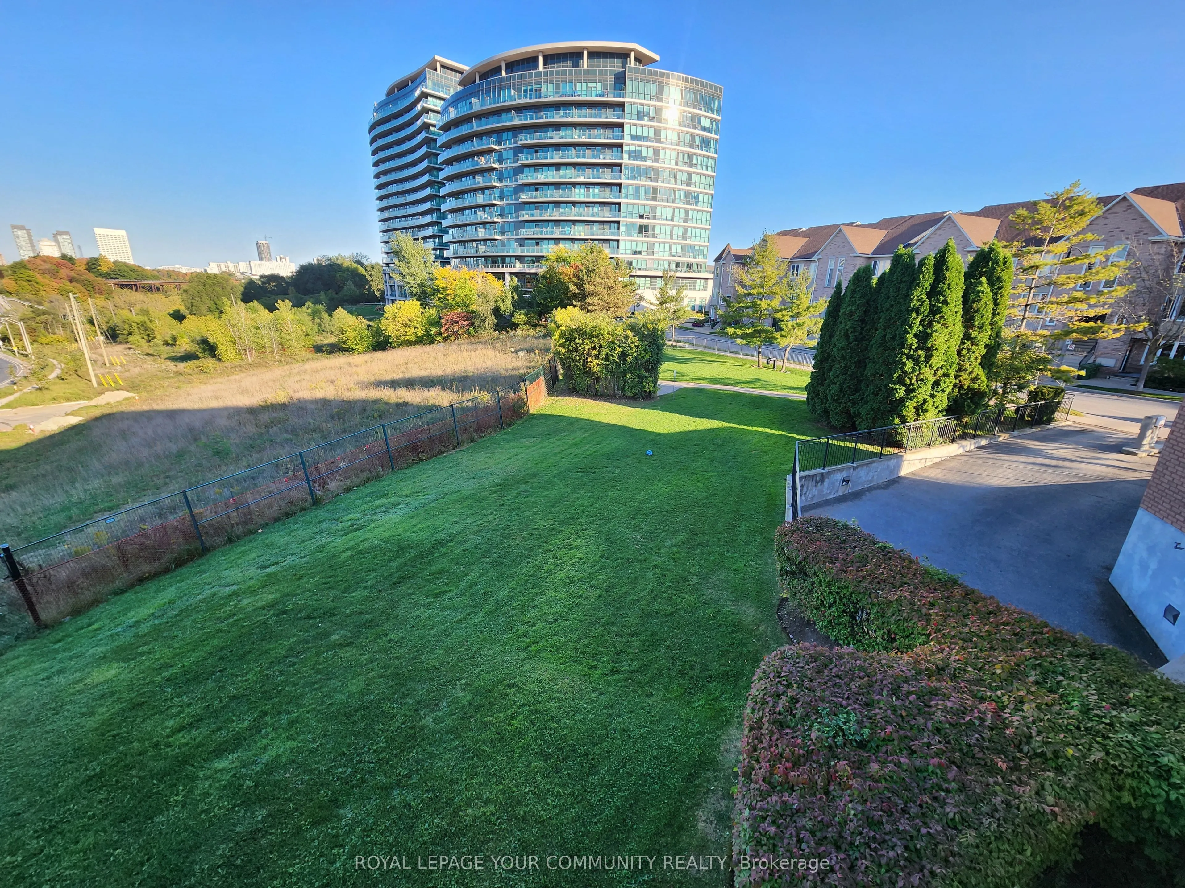 80 Aerodrome Crescent, #202