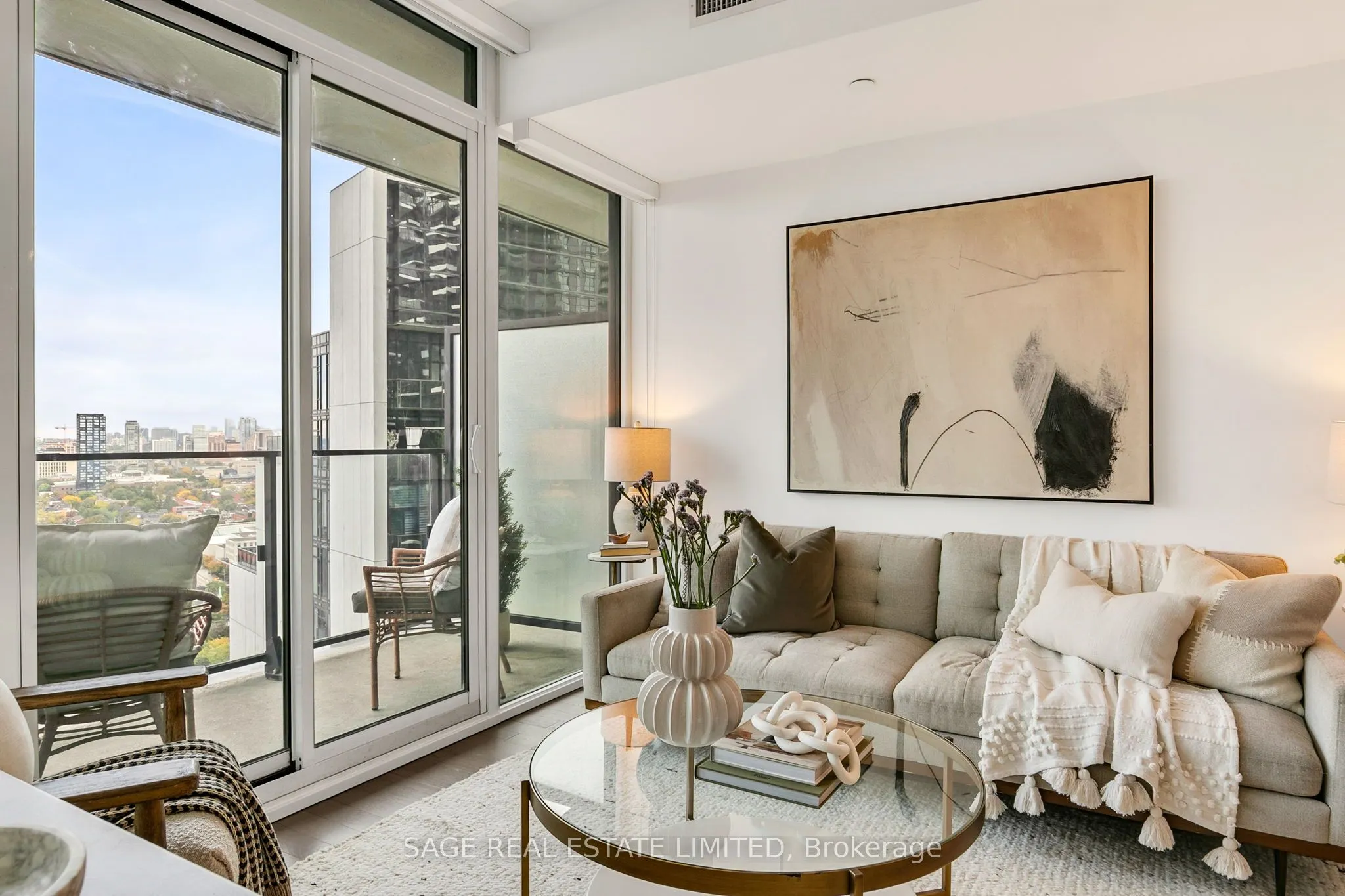 125 Peter Street, #2504