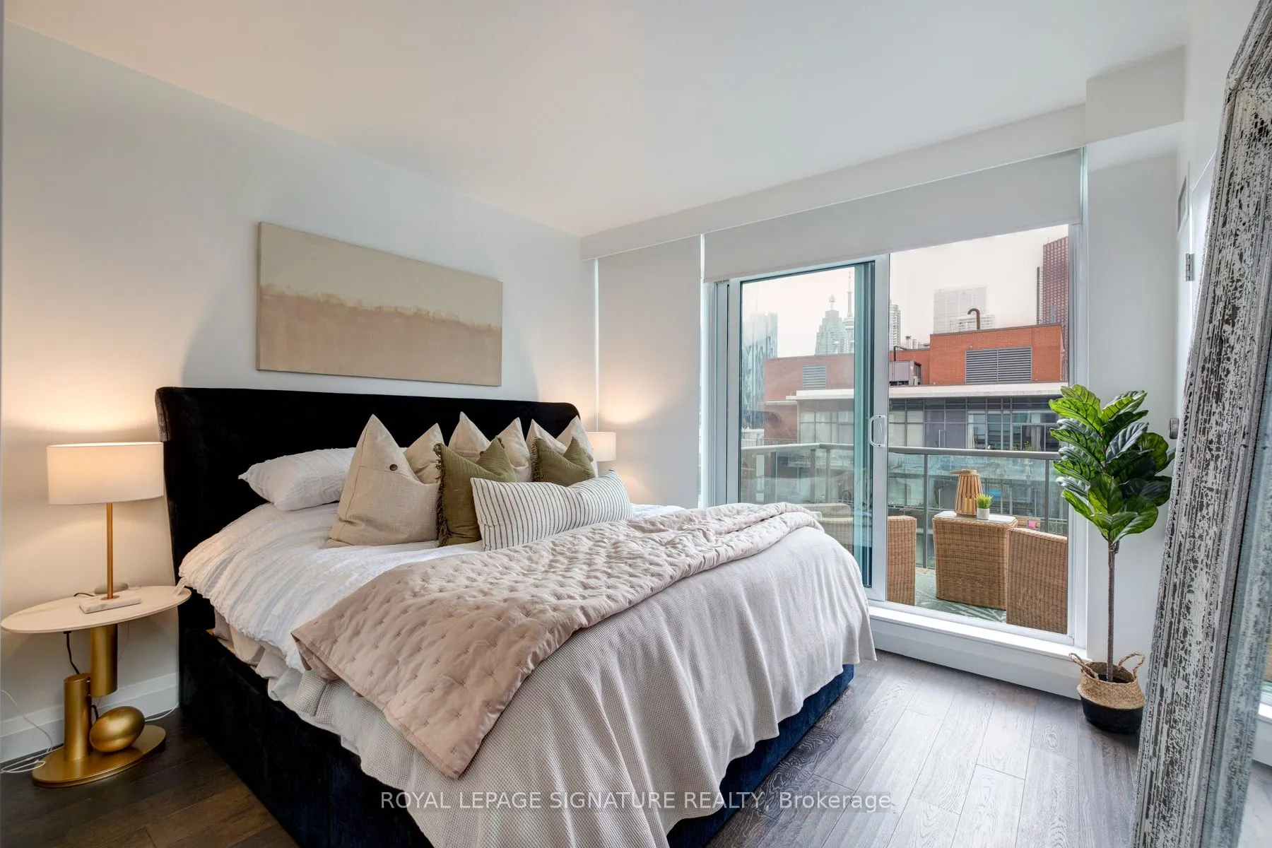 333 Adelaide Street E, #1202