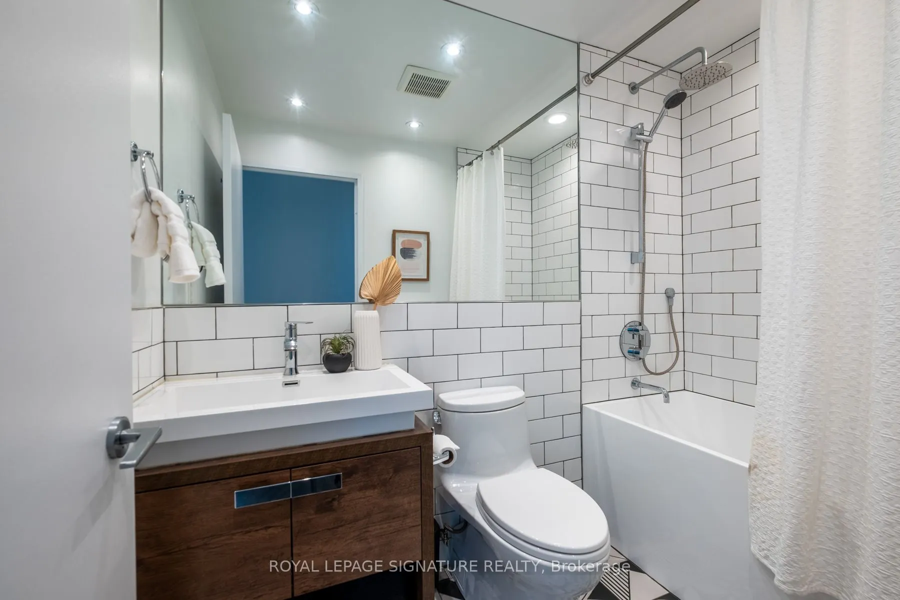 333 Adelaide Street E, #1202
