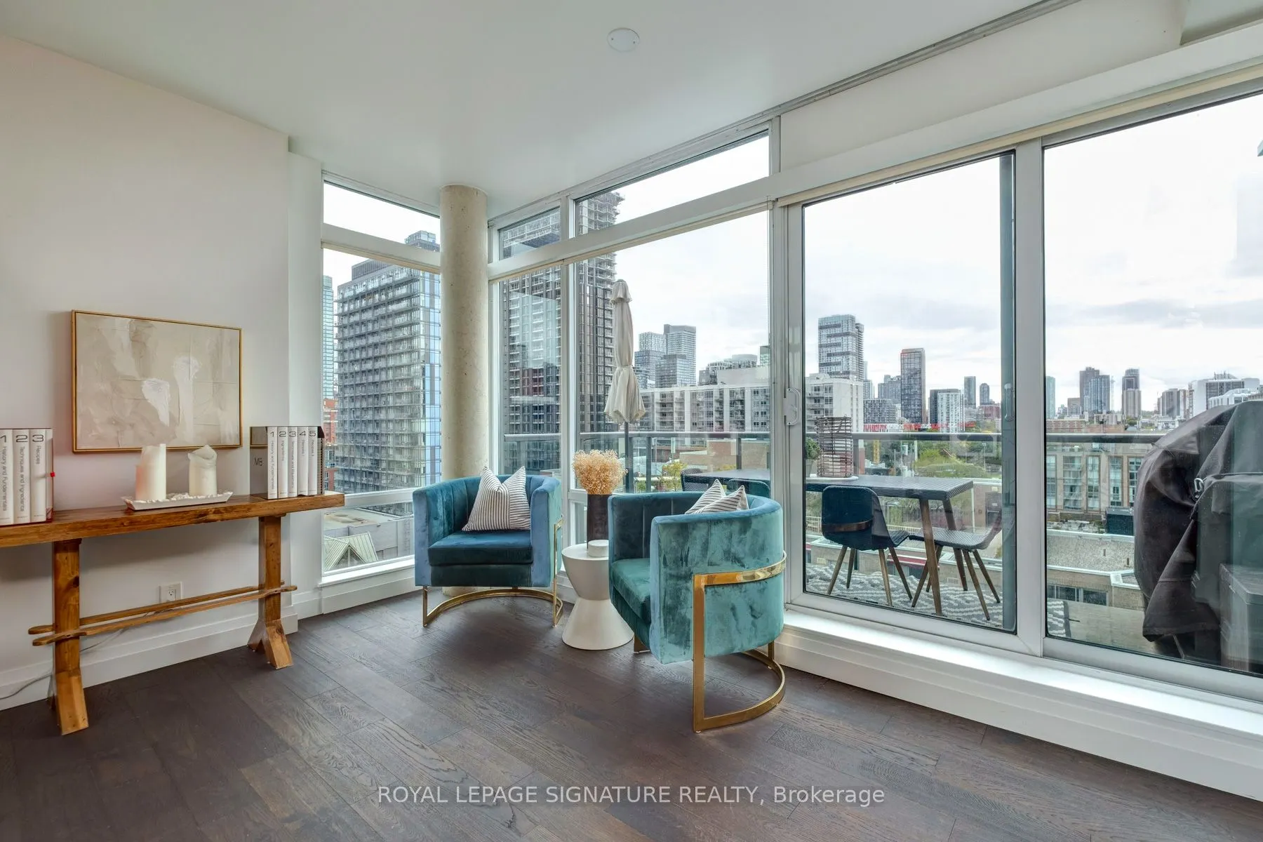 333 Adelaide Street E, #1202