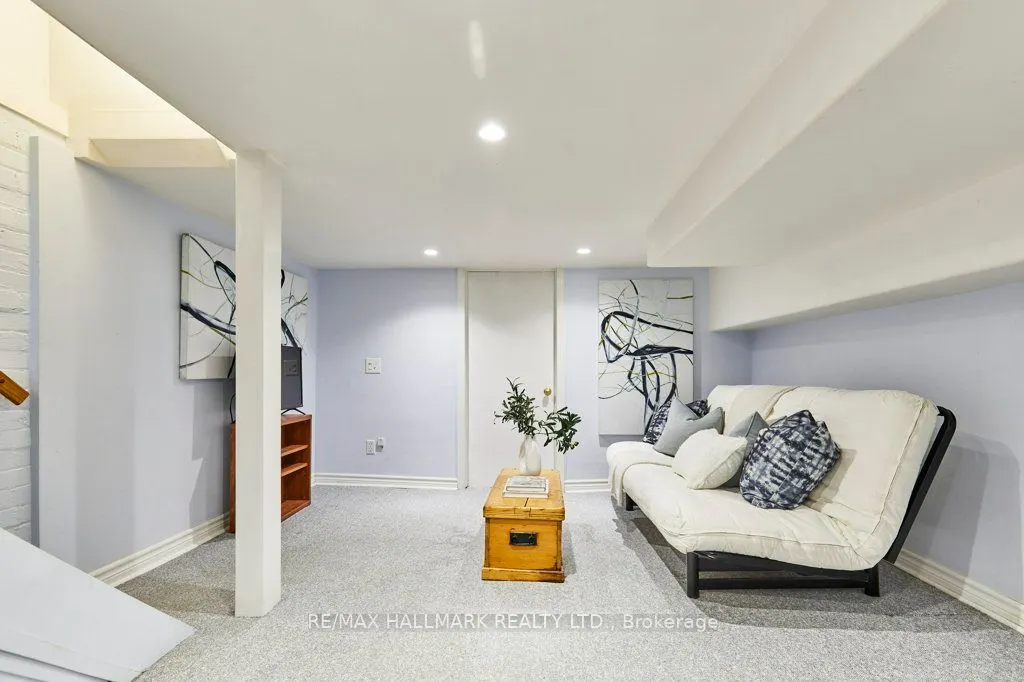 437 Davisville Avenue